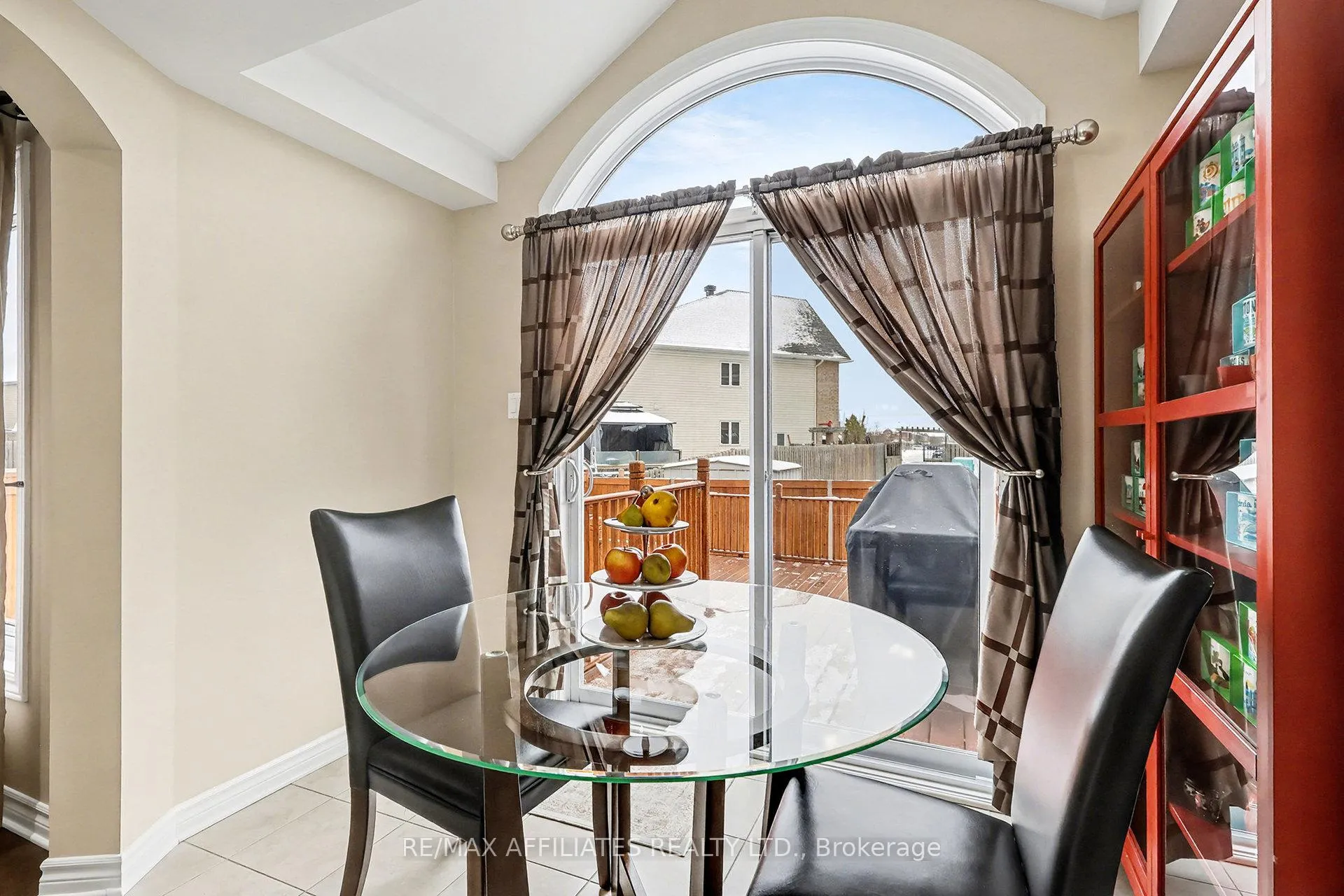 Photo 17 of 876 Ashenvale Way, Ottawa, Avalon East — HOMEH