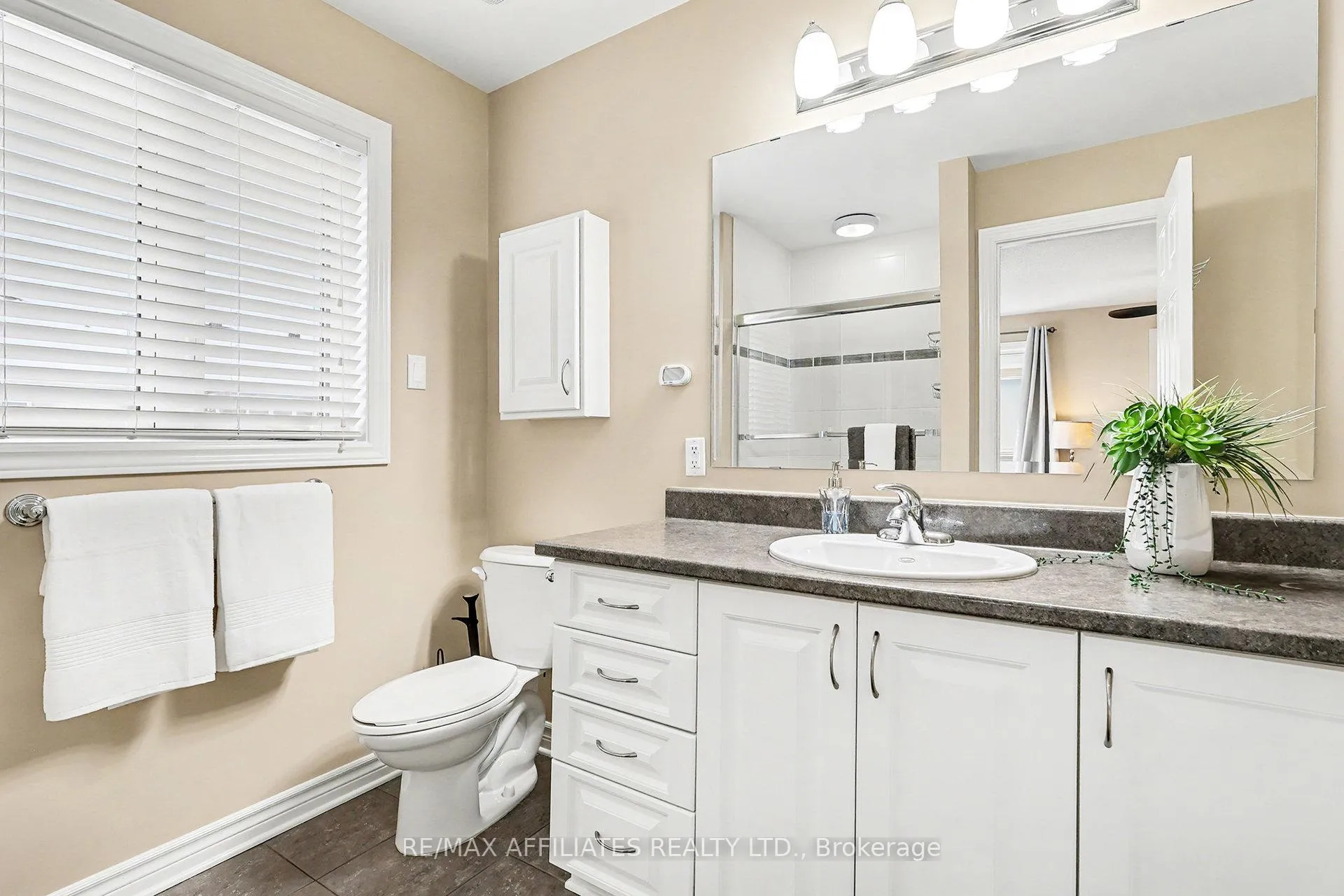 Photo 21 of 876 Ashenvale Way, Ottawa, Avalon East — HOMEH