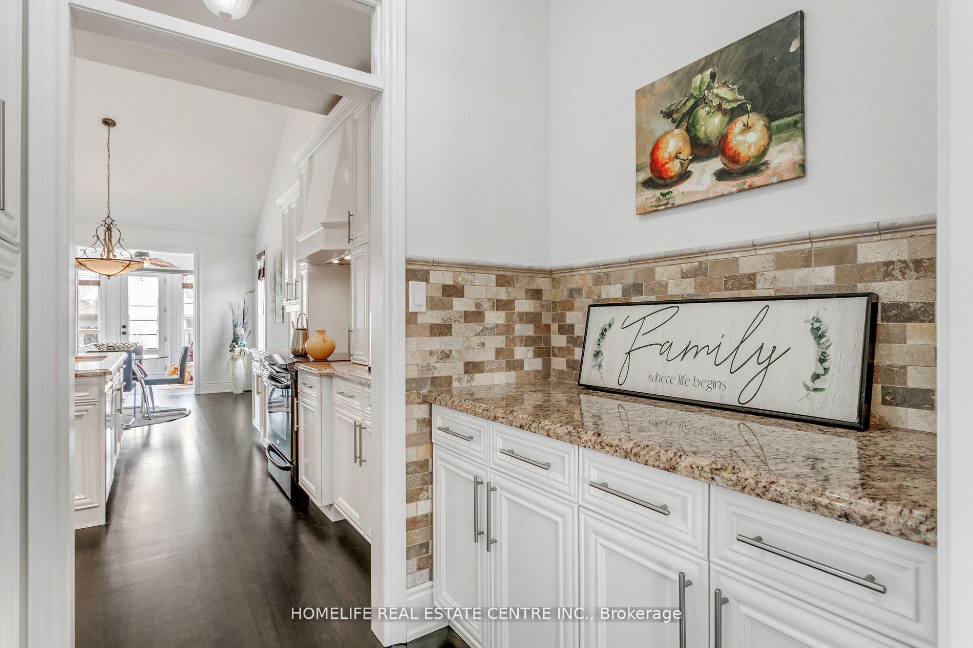 Photo 6 of 60 Young Court, Orangeville — HOMEH