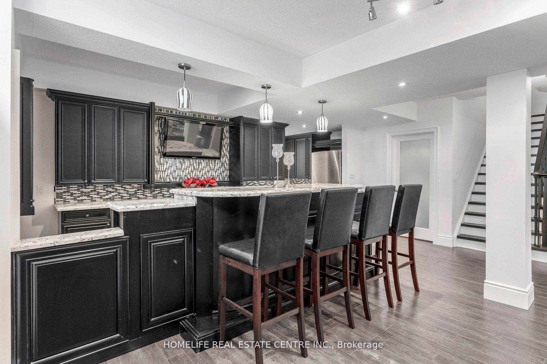 Photo 34 of 60 Young Court, Orangeville — HOMEH
