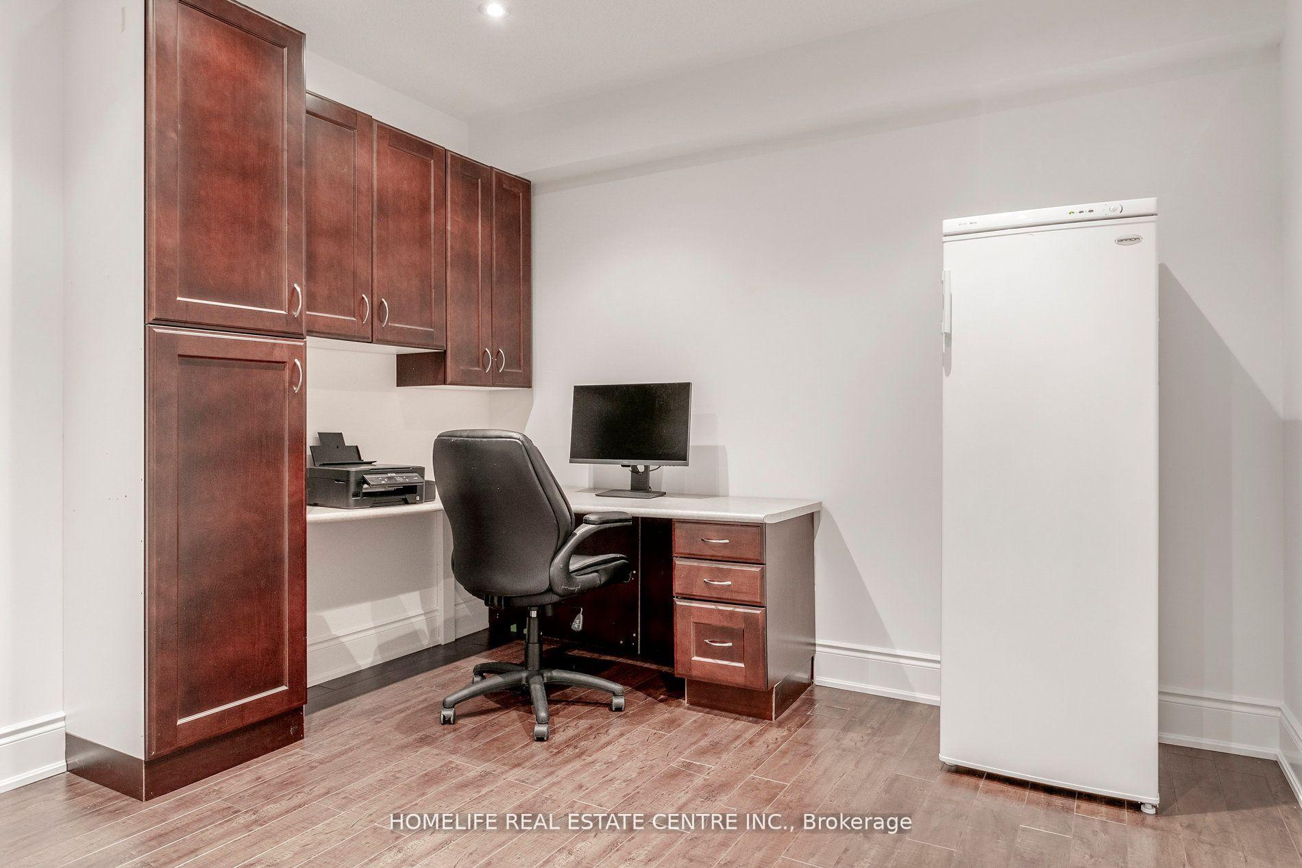 Photo 44 of 60 Young Court, Orangeville — HOMEH