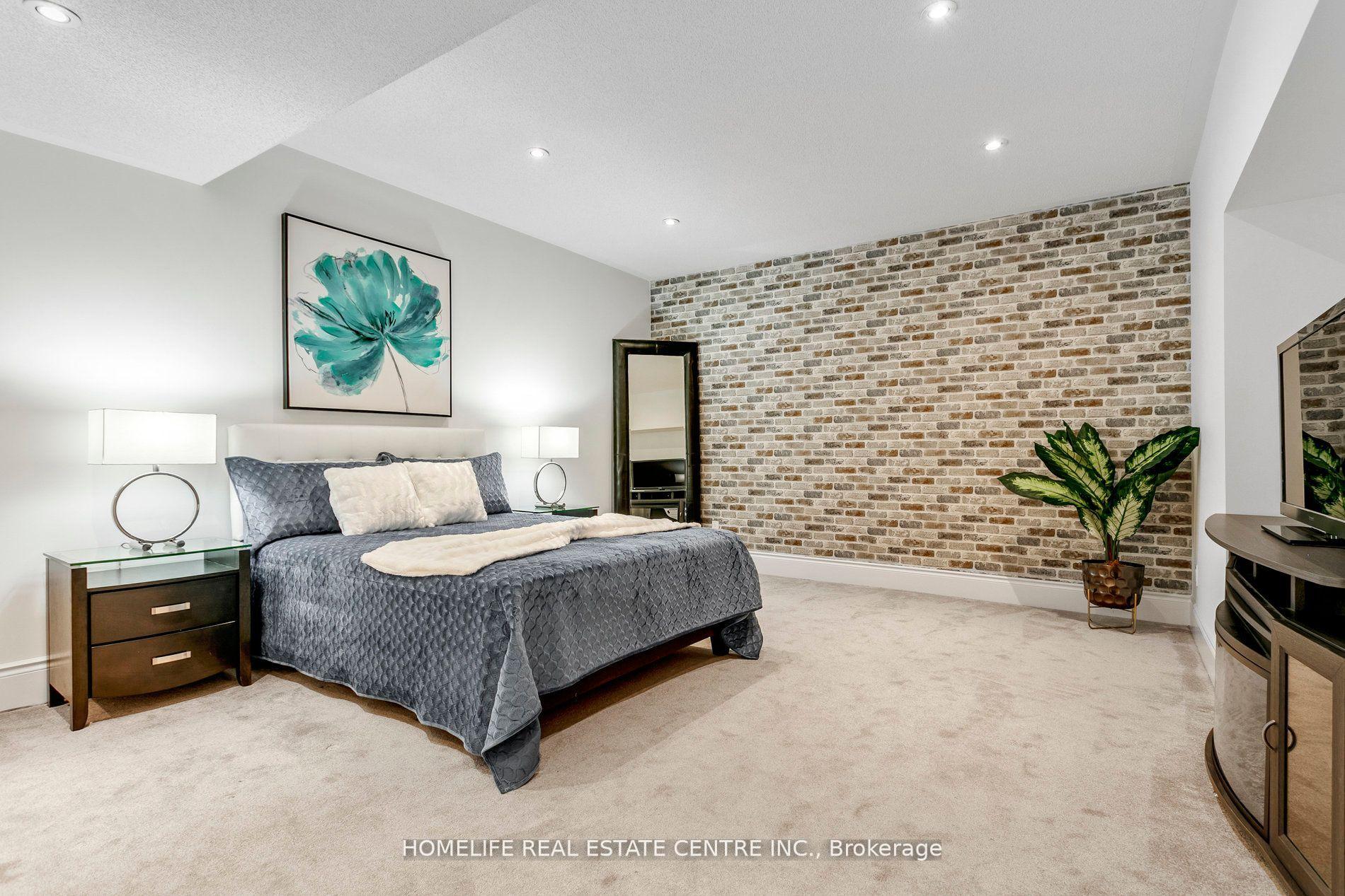 Photo 45 of 60 Young Court, Orangeville — HOMEH