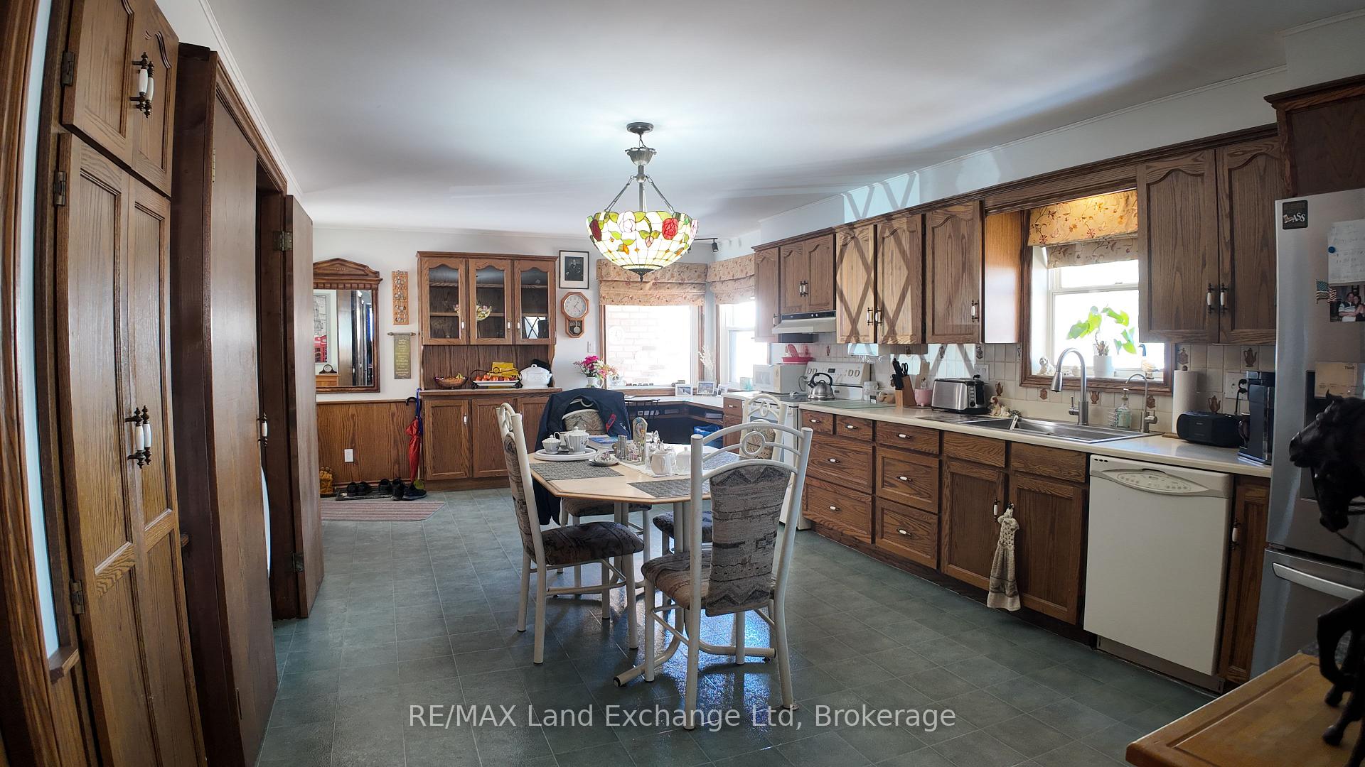 Photo 3 of 38 John Street W, North Huron, Wingham — HOMEH