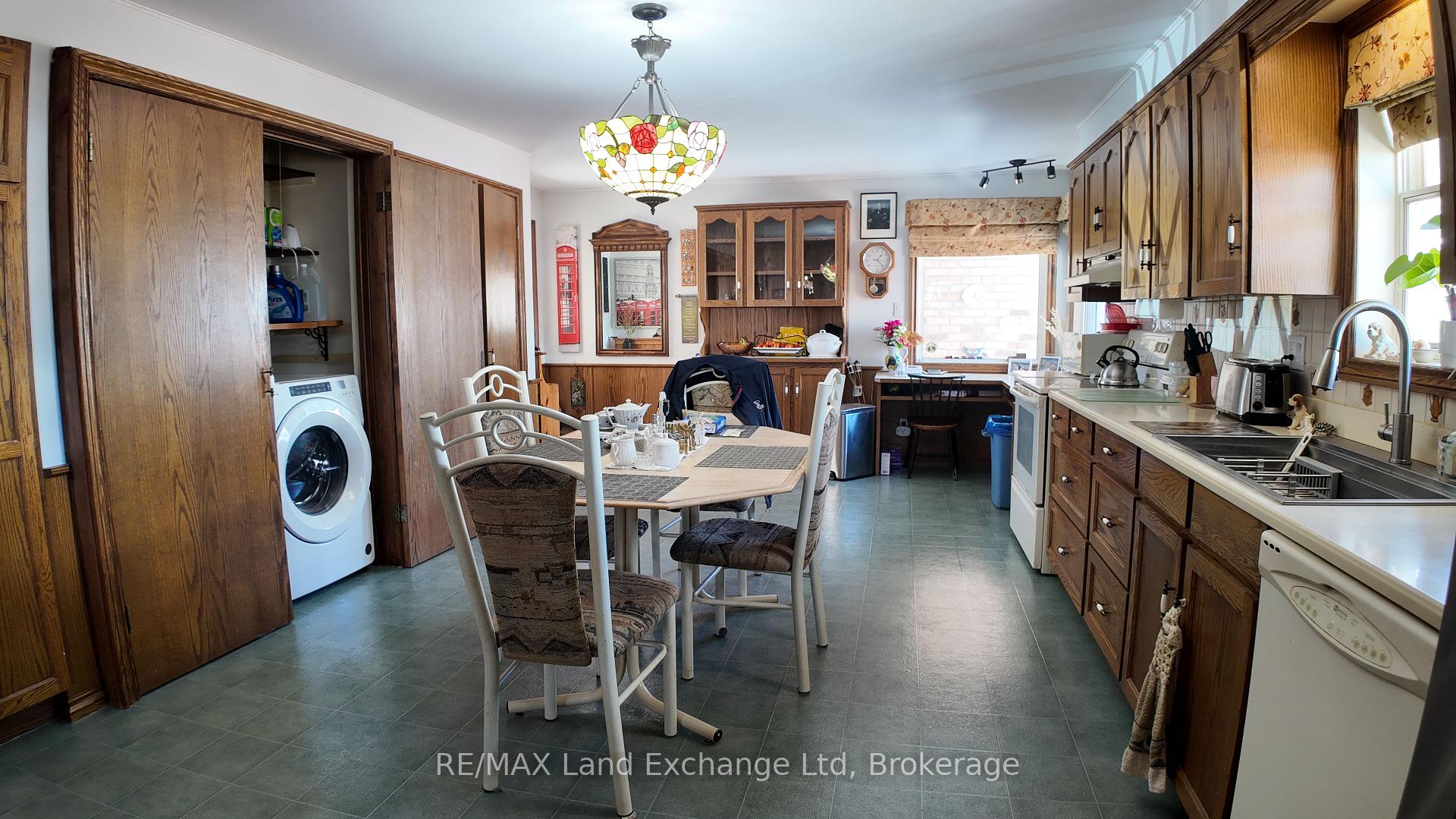 Photo 4 of 38 John Street W, North Huron, Wingham — HOMEH