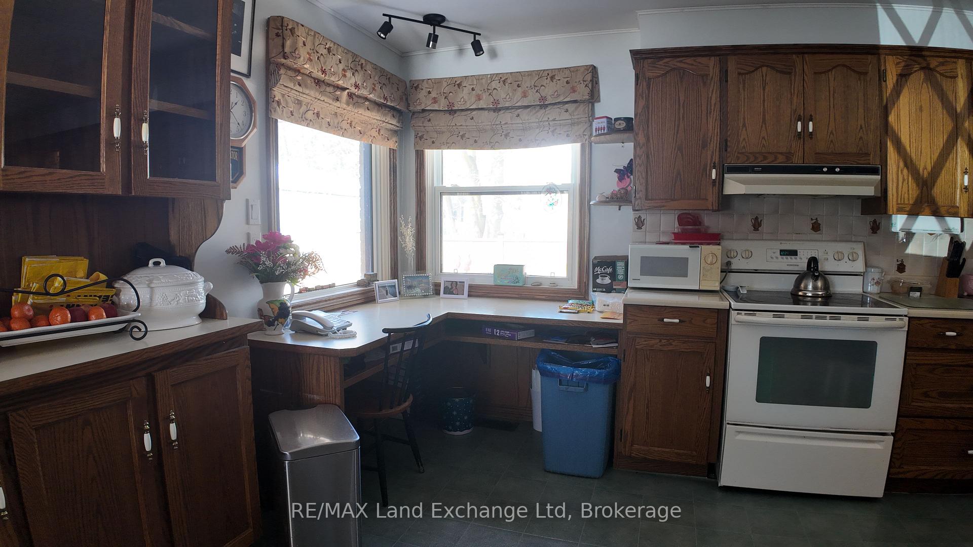 Photo 5 of 38 John Street W, North Huron, Wingham — HOMEH