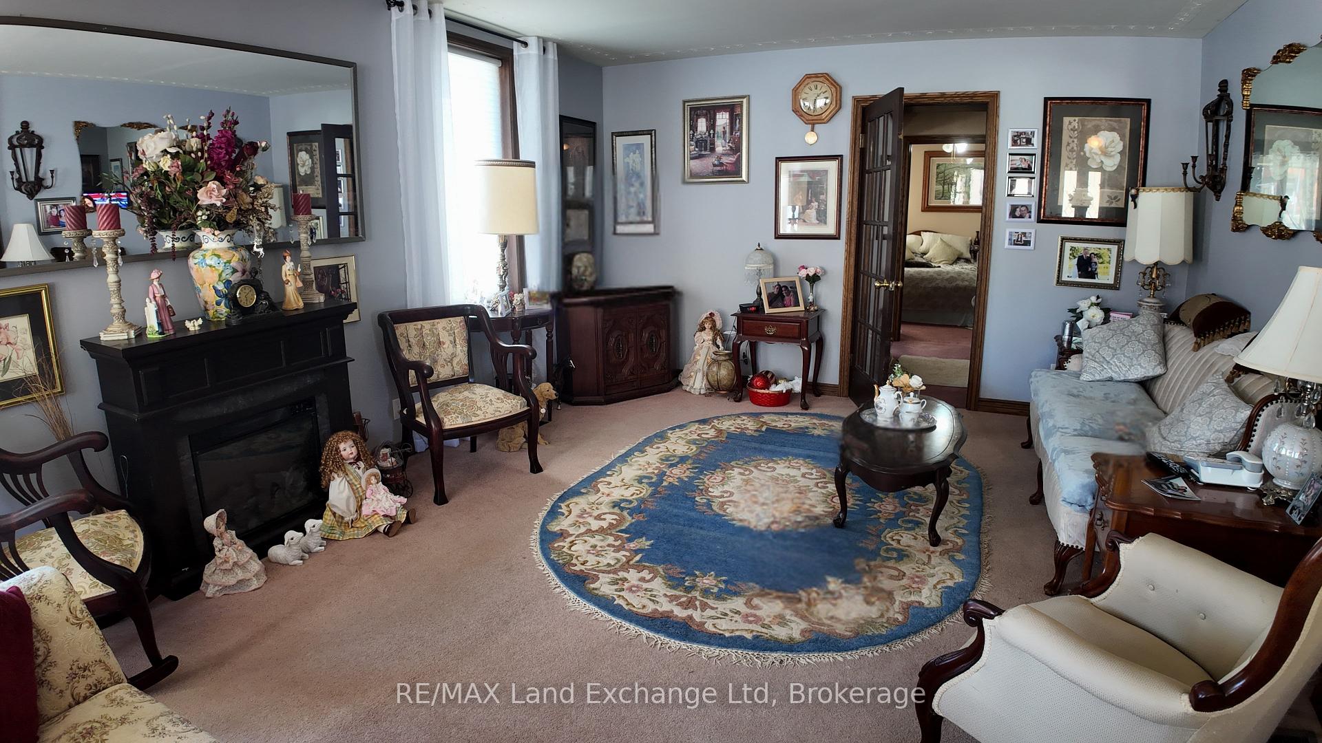 Photo 11 of 38 John Street W, North Huron, Wingham — HOMEH