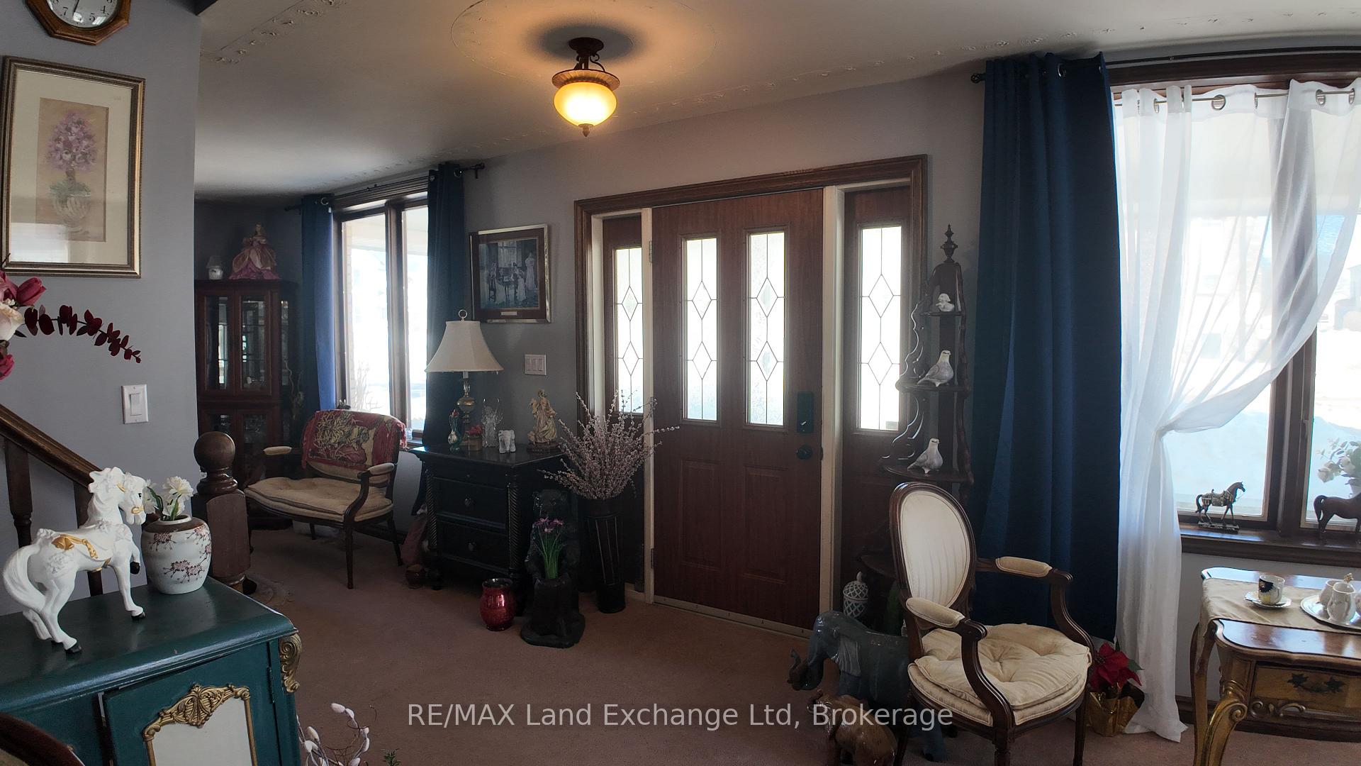 Photo 13 of 38 John Street W, North Huron, Wingham — HOMEH