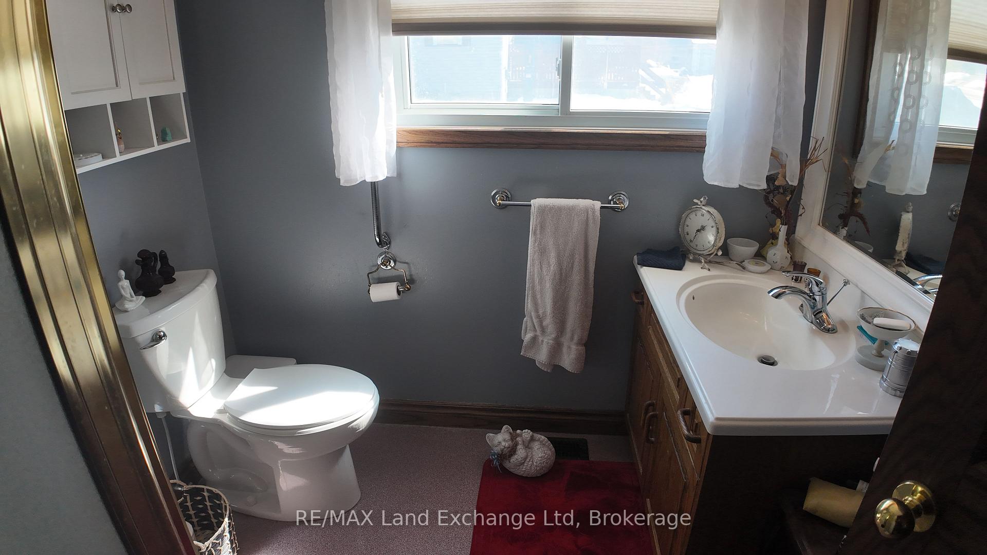Photo 15 of 38 John Street W, North Huron, Wingham — HOMEH