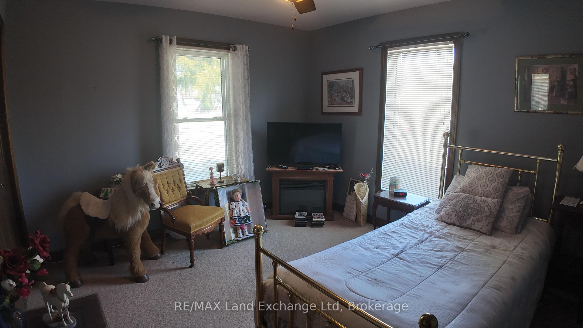 Photo 24 of 38 John Street W, North Huron, Wingham — HOMEH