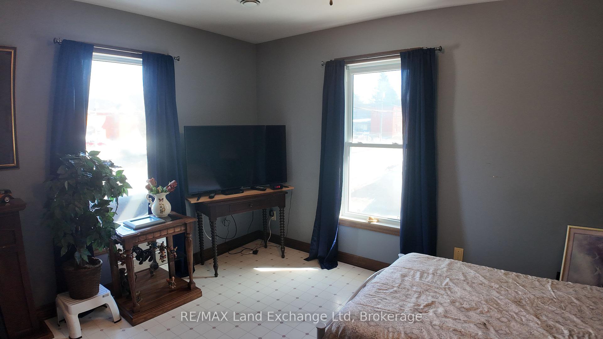 Photo 26 of 38 John Street W, North Huron, Wingham — HOMEH