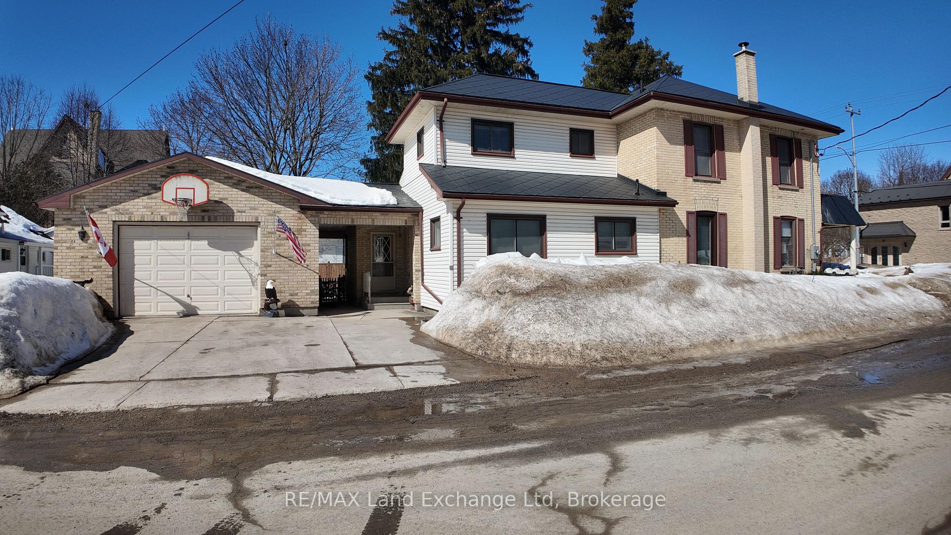Photo 28 of 38 John Street W, North Huron, Wingham — HOMEH