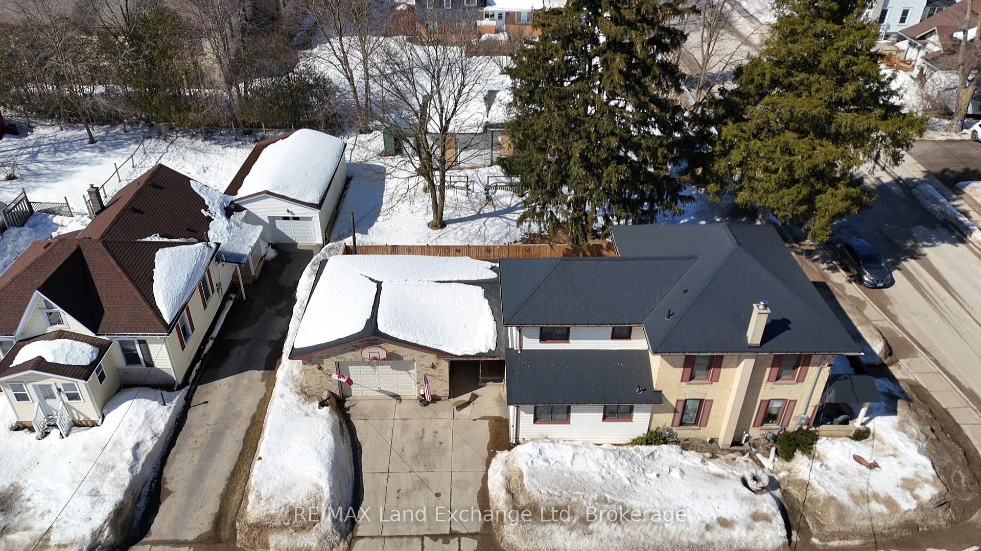 Photo 29 of 38 John Street W, North Huron, Wingham — HOMEH
