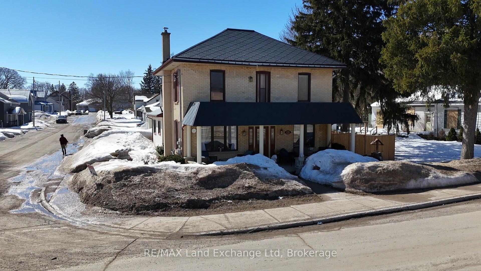 Photo 32 of 38 John Street W, North Huron, Wingham — HOMEH