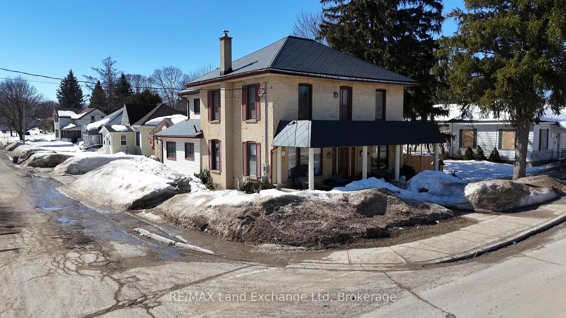 Photo 34 of 38 John Street W, North Huron, Wingham — HOMEH