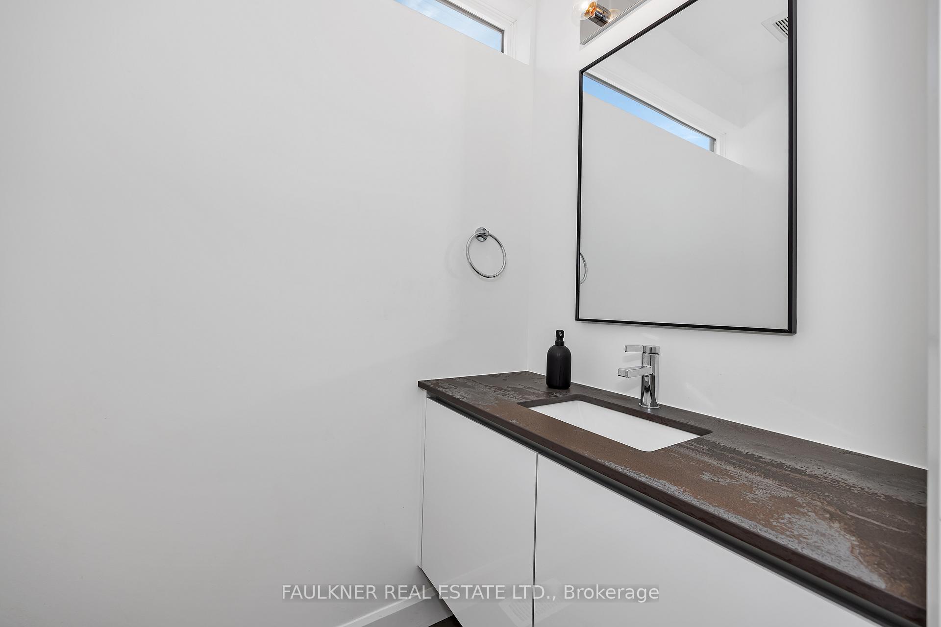 Photo 3 of 143 Columbus Avenue, Ottawa, Overbrook/Castle Heights — HOMEH
