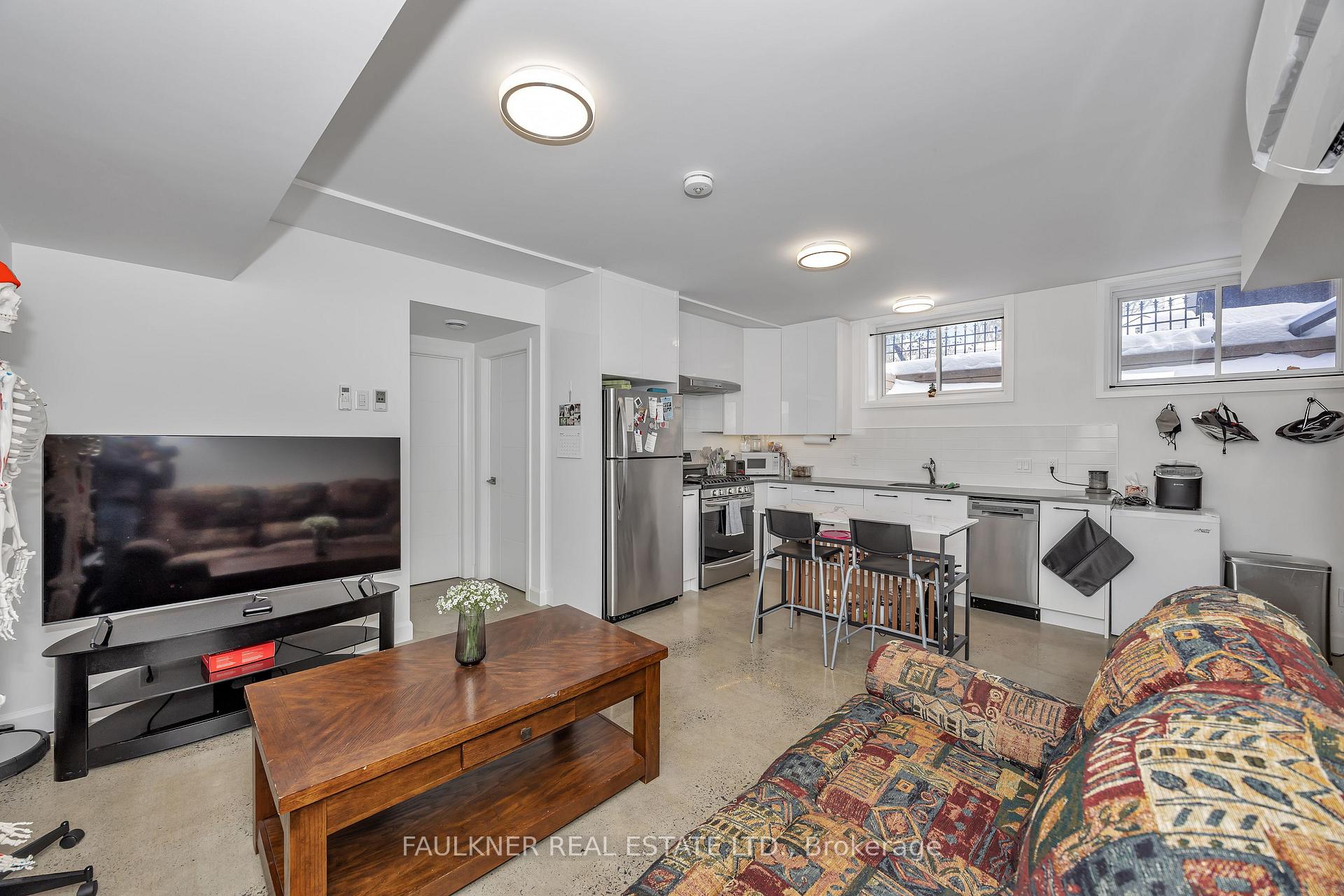 Photo 25 of 143 Columbus Avenue, Ottawa, Overbrook/Castle Heights — HOMEH
