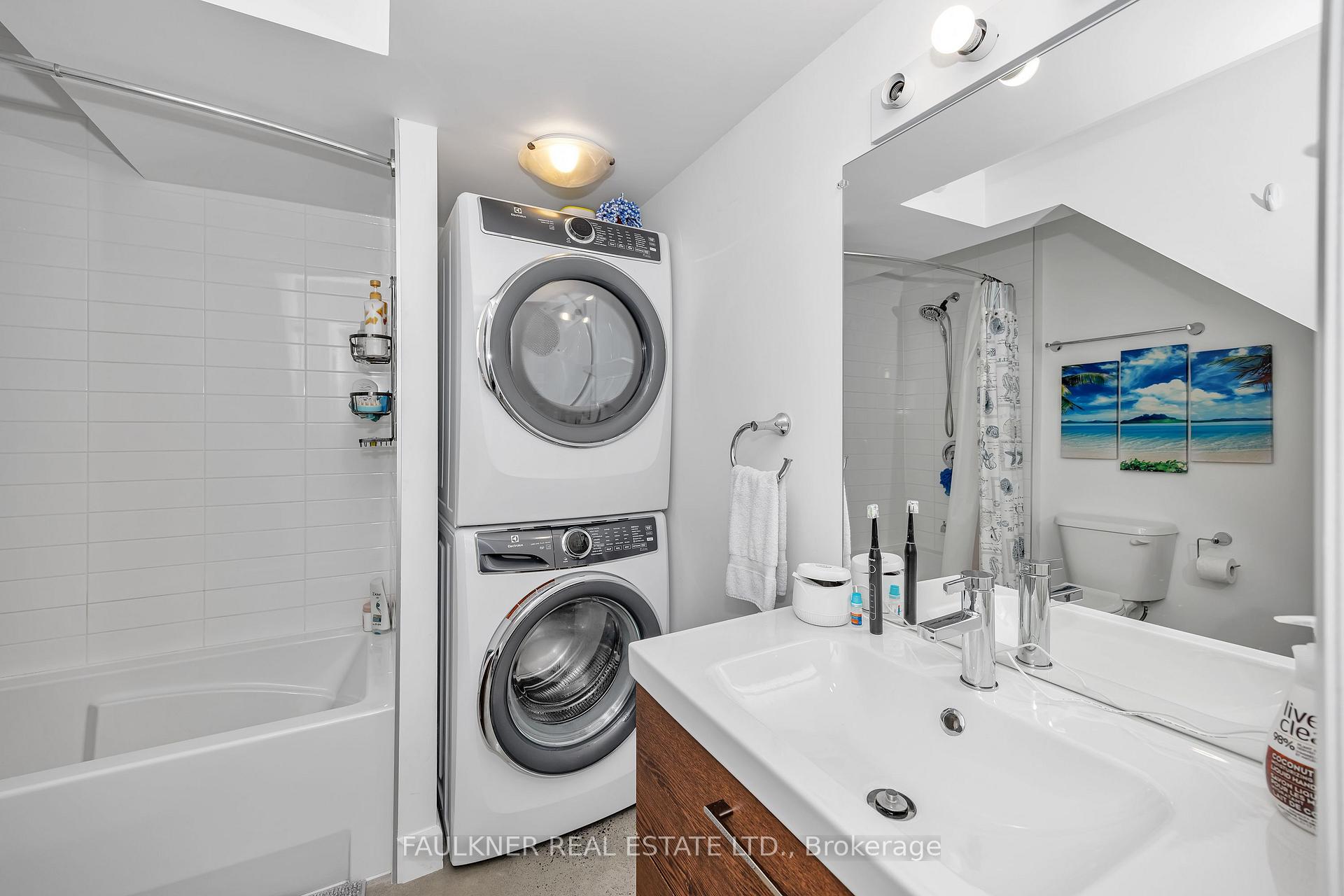 Photo 32 of 143 Columbus Avenue, Ottawa, Overbrook/Castle Heights — HOMEH