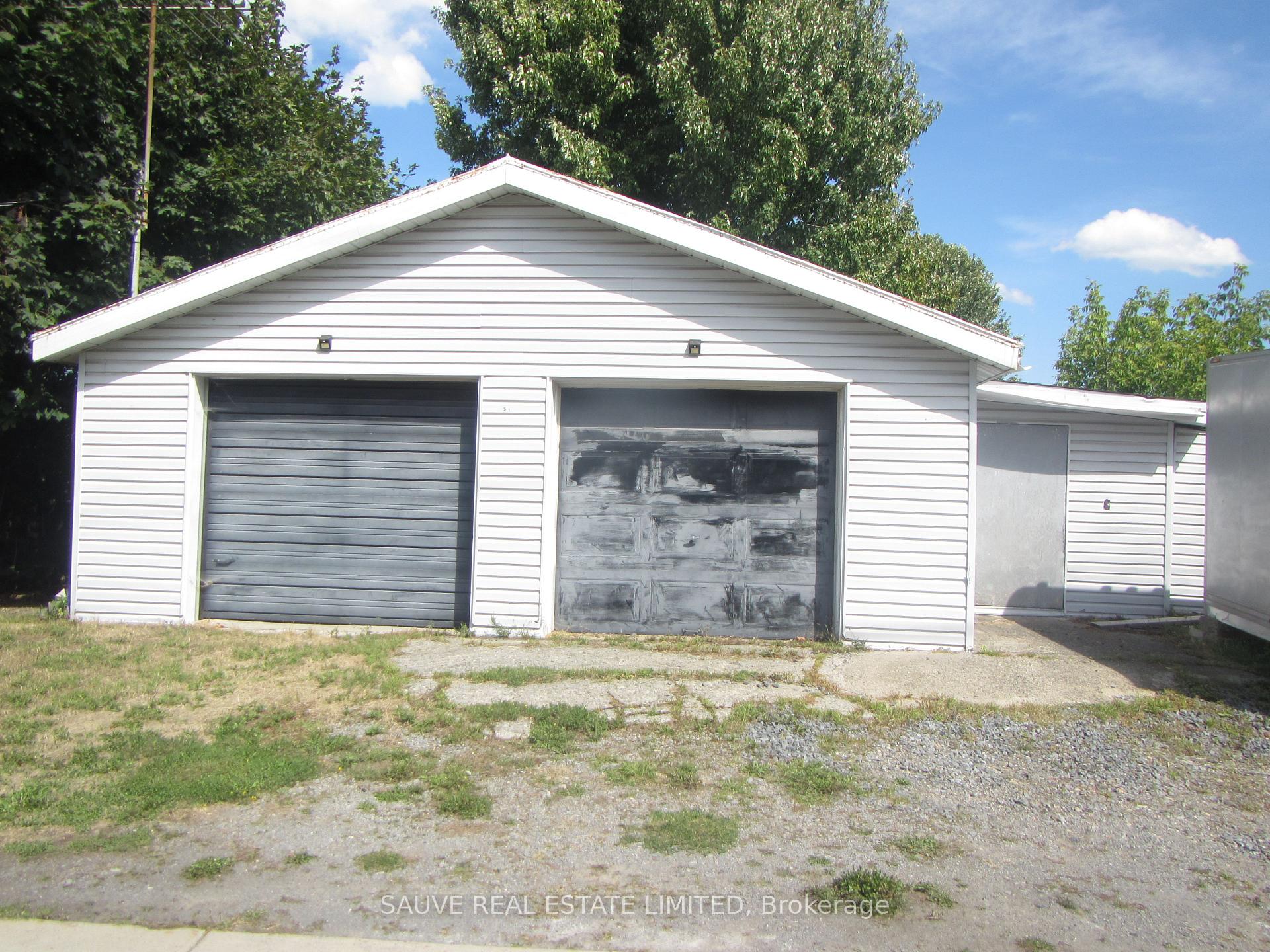 Photo 3 of 230 Boundary Road E, North Glengarry, Alexandria — HOMEH