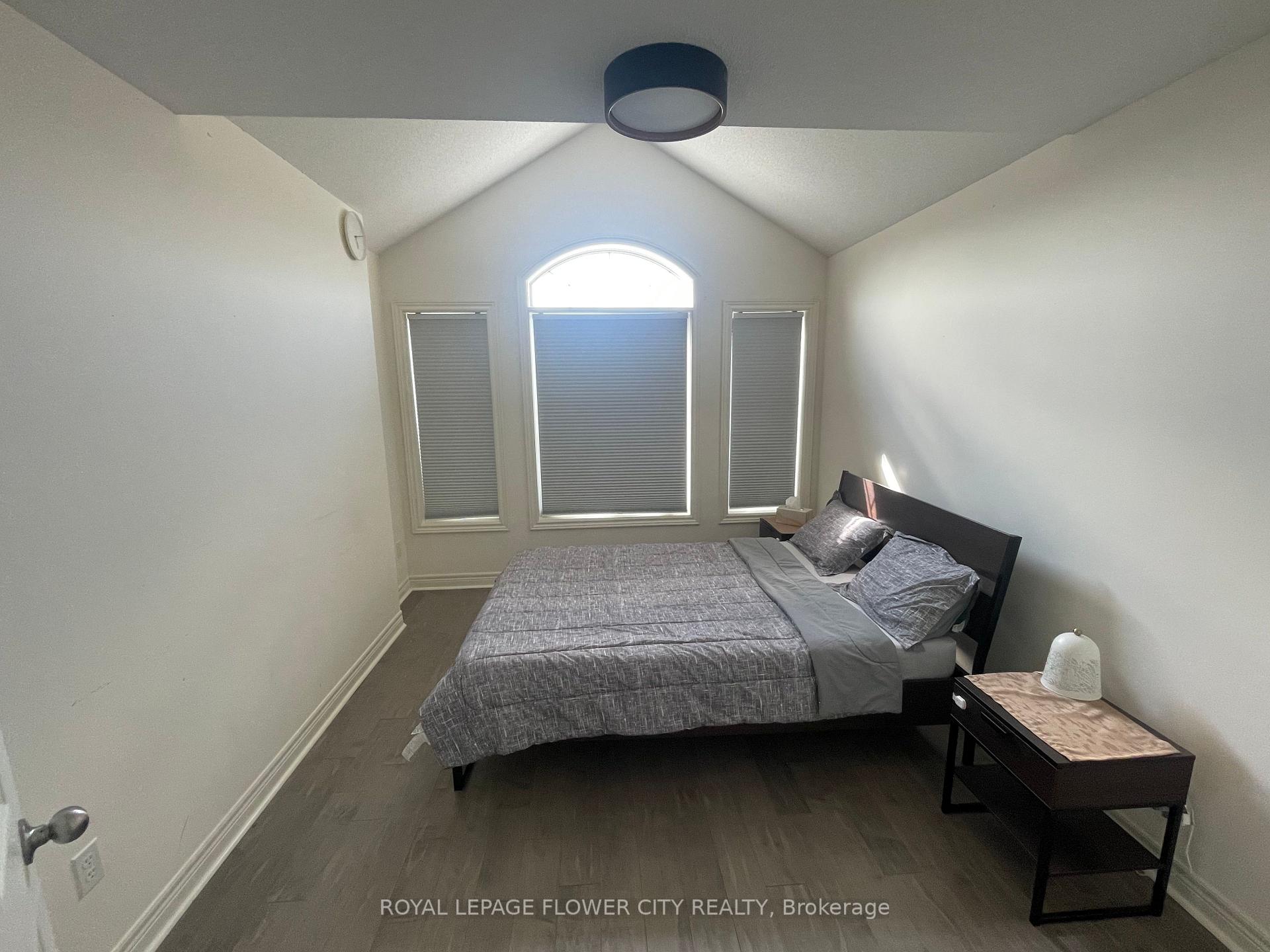 Photo 18 of 486 Downes Jackson Heights, Milton, Harrison — HOMEH