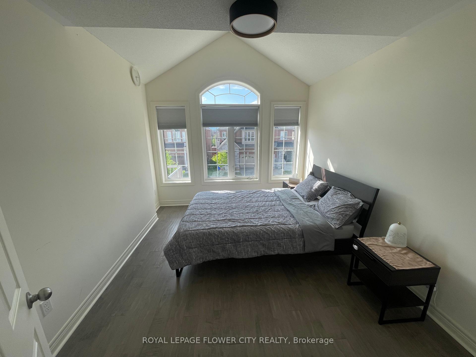 Photo 31 of 486 Downes Jackson Heights, Milton, Harrison — HOMEH