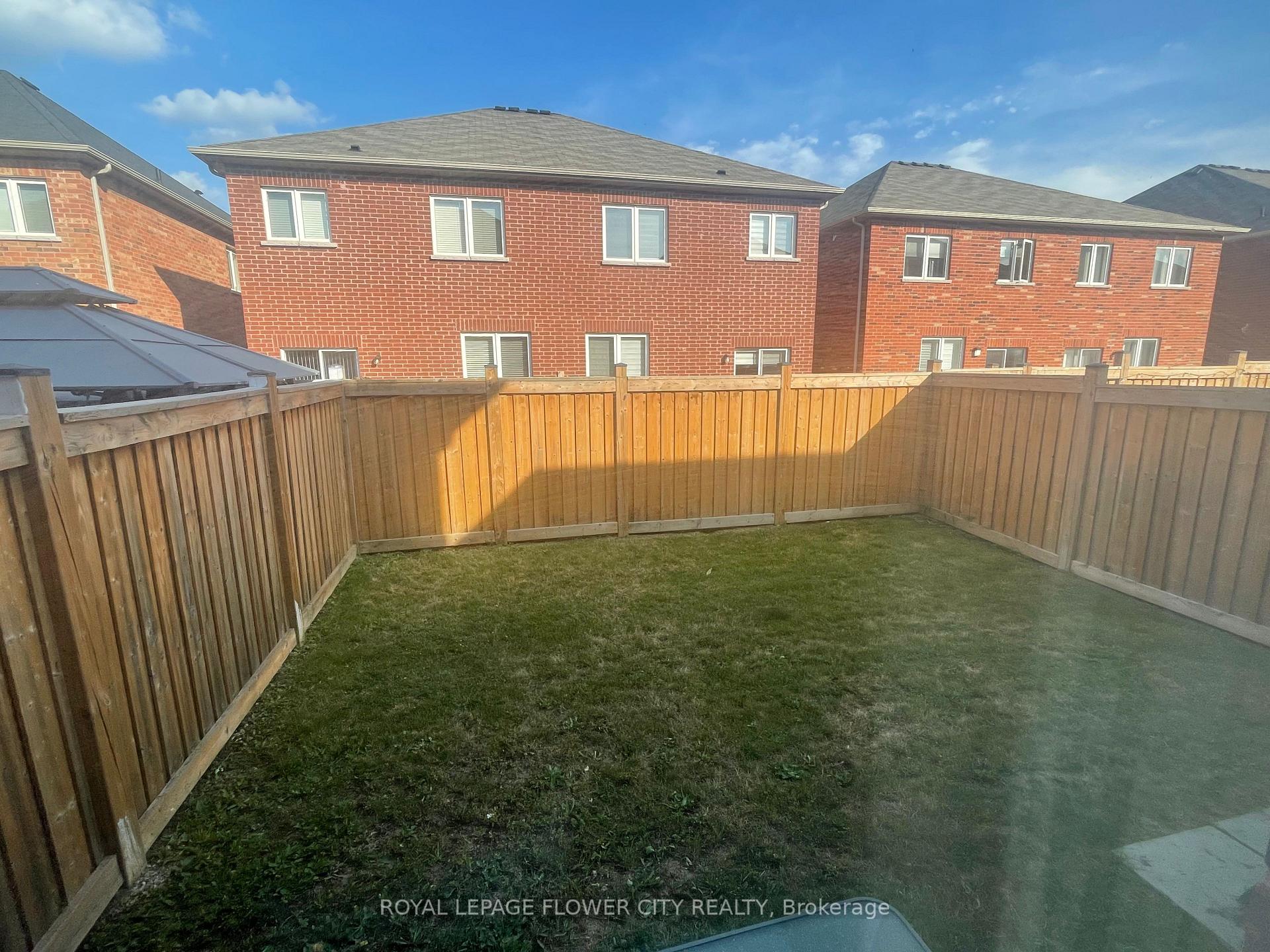 Photo 20 of 486 Downes Jackson Heights, Milton, Harrison — HOMEH