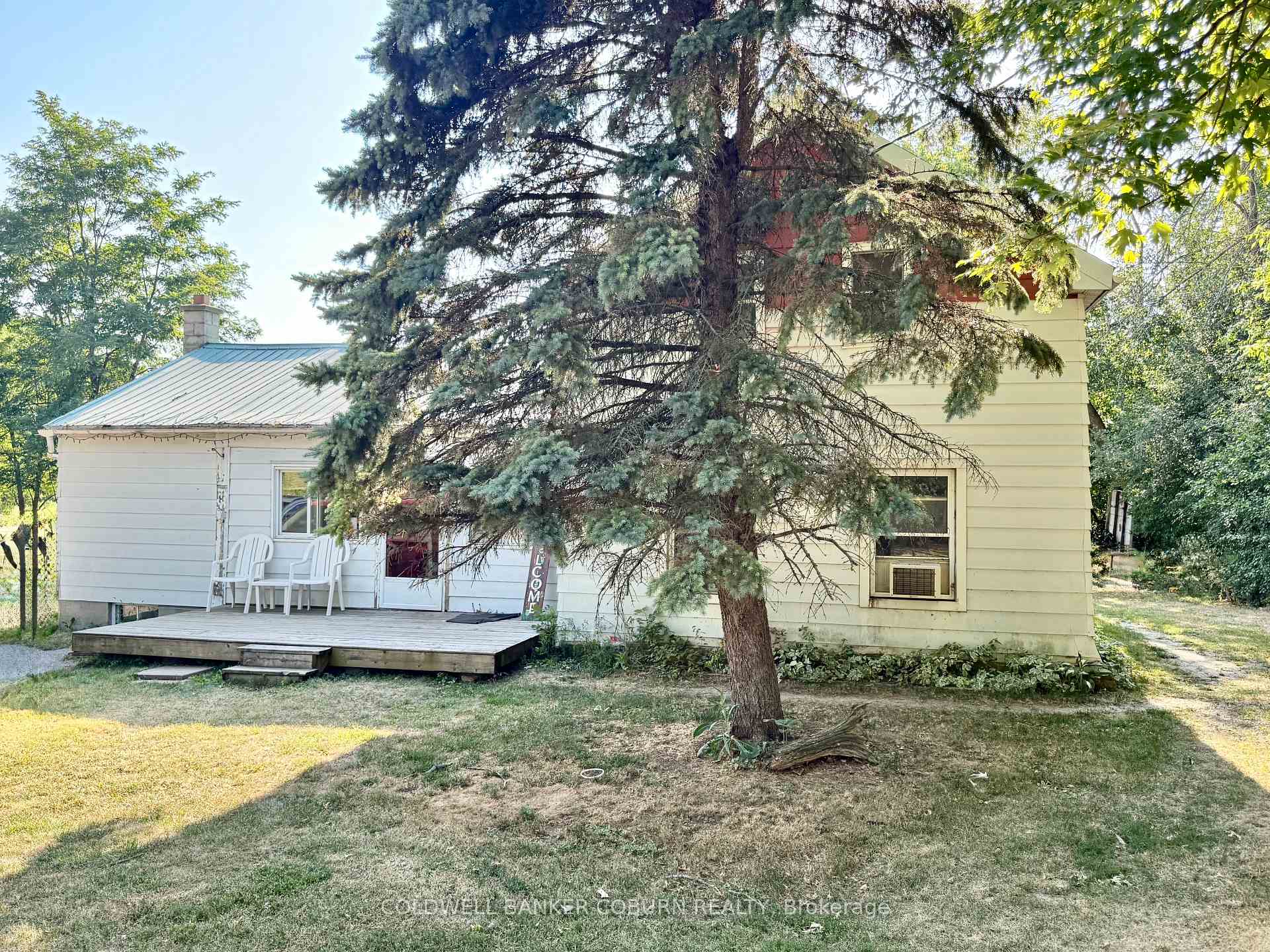 Front of 11467 Queen Street
