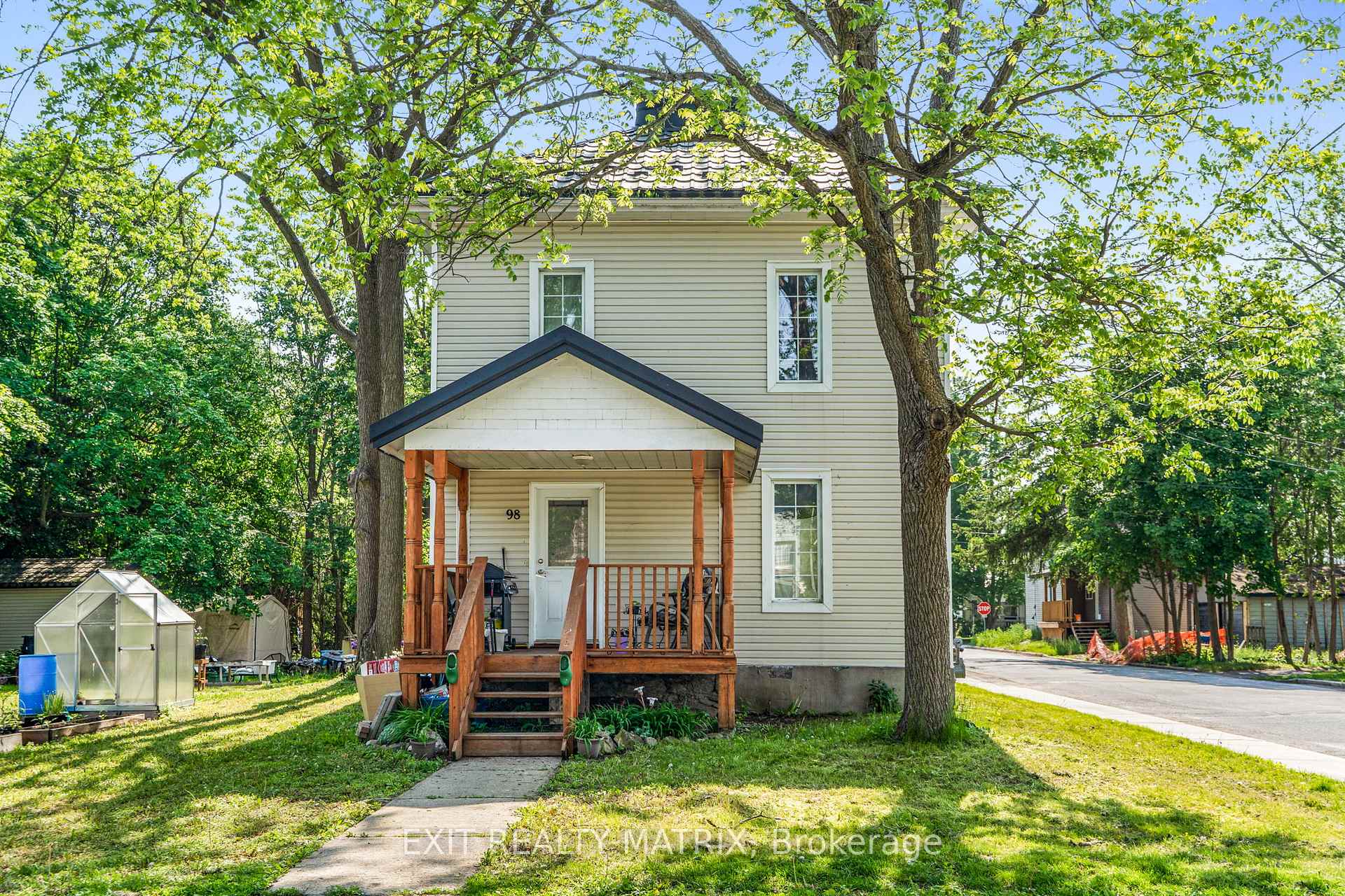 Front of 98 Albert Street