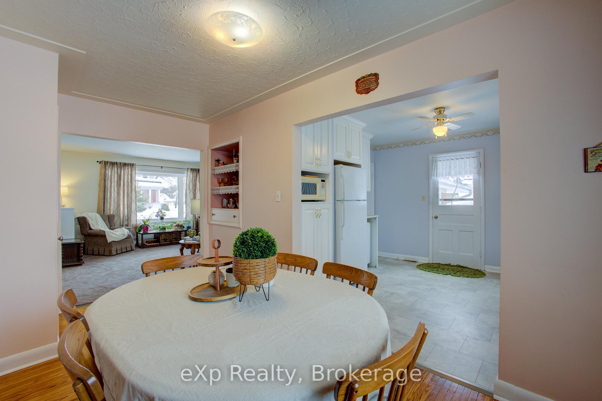 Photo 2 of 318 Leopold Street, North Huron, Wingham — HOMEH
