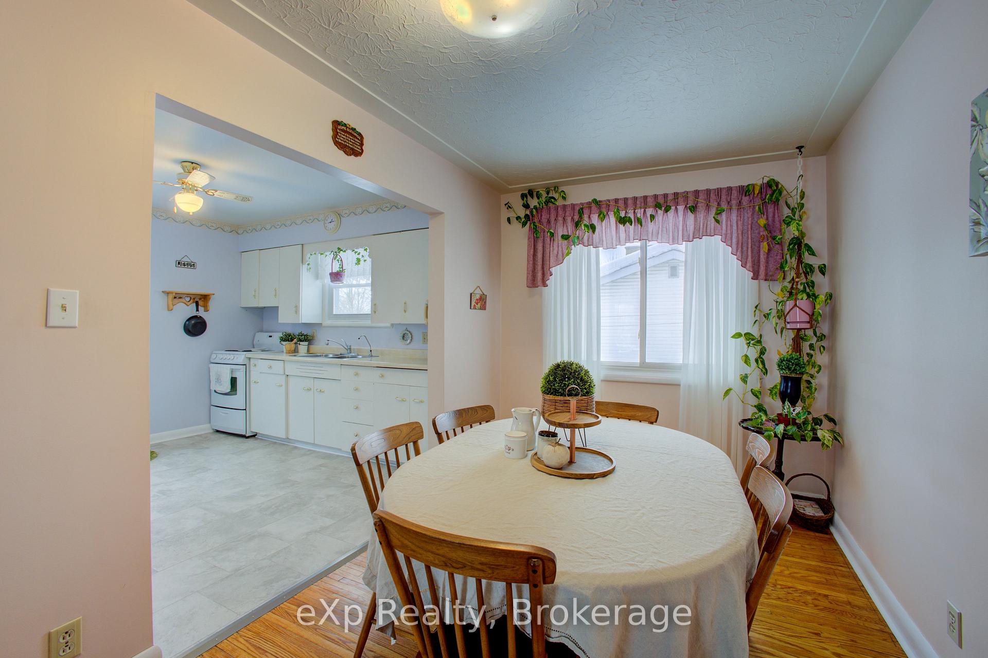 Photo 4 of 318 Leopold Street, North Huron, Wingham — HOMEH