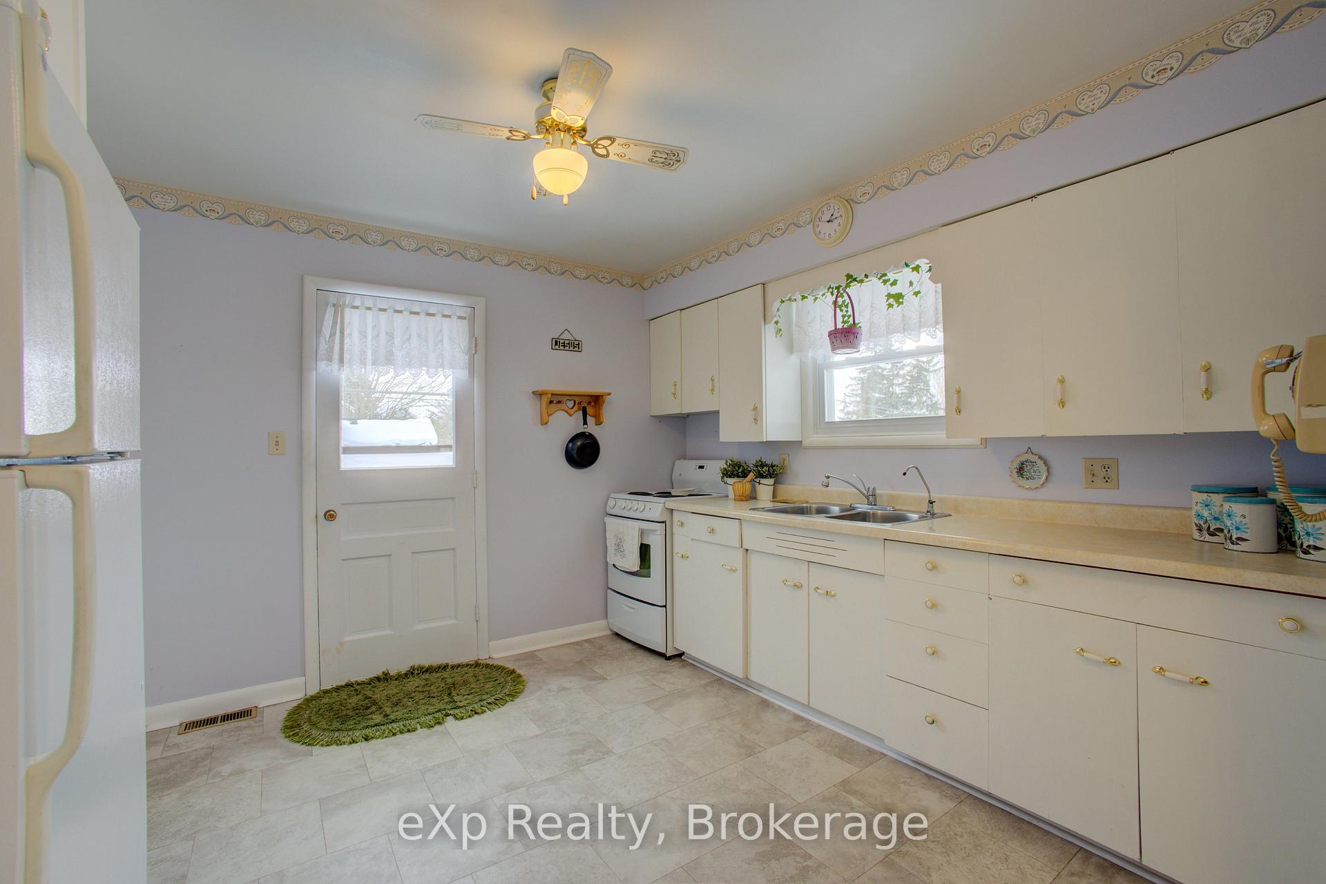 Photo 5 of 318 Leopold Street, North Huron, Wingham — HOMEH