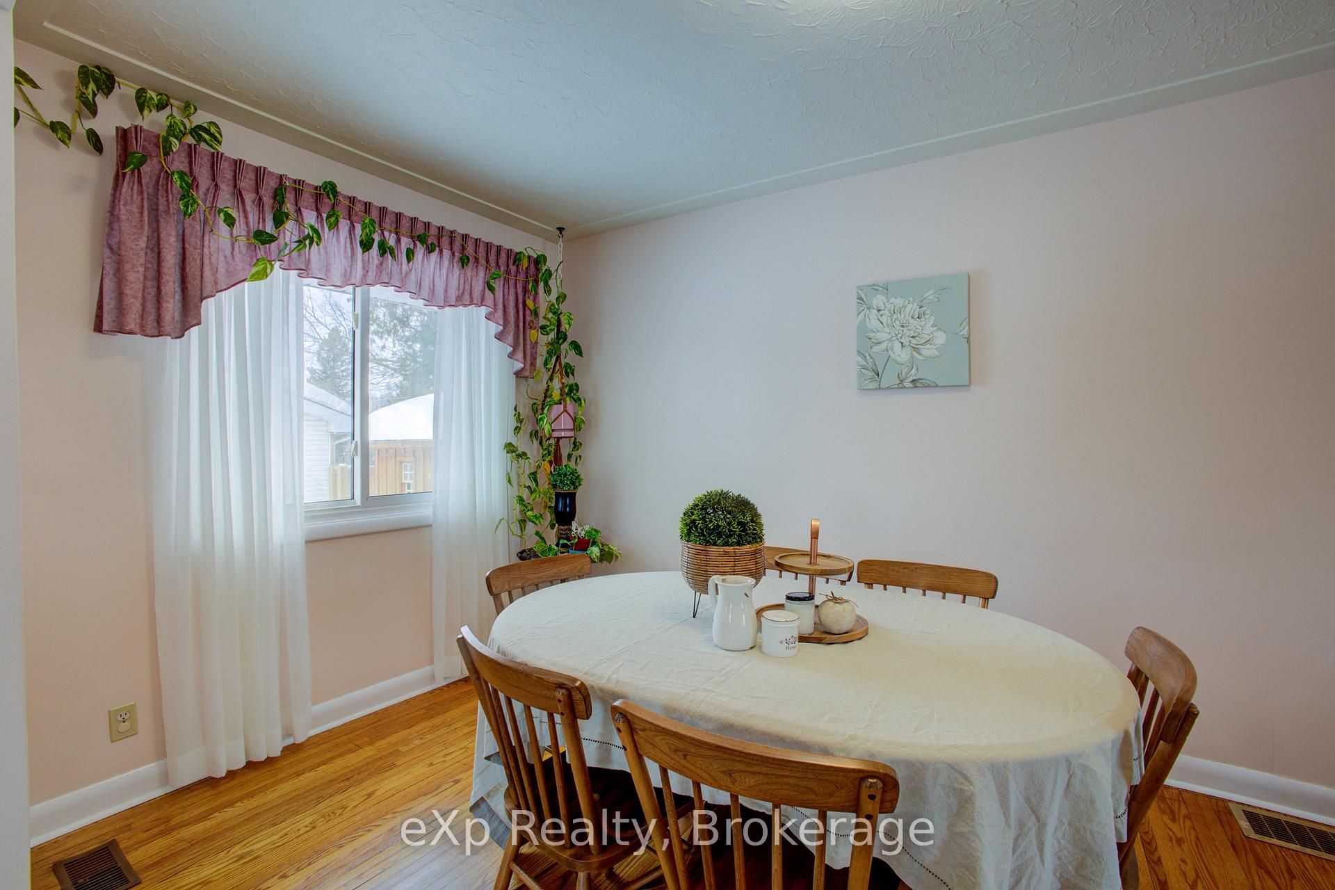 Photo 9 of 318 Leopold Street, North Huron, Wingham — HOMEH