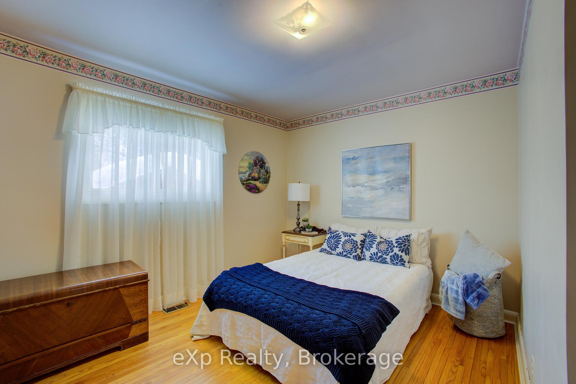 Photo 10 of 318 Leopold Street, North Huron, Wingham — HOMEH