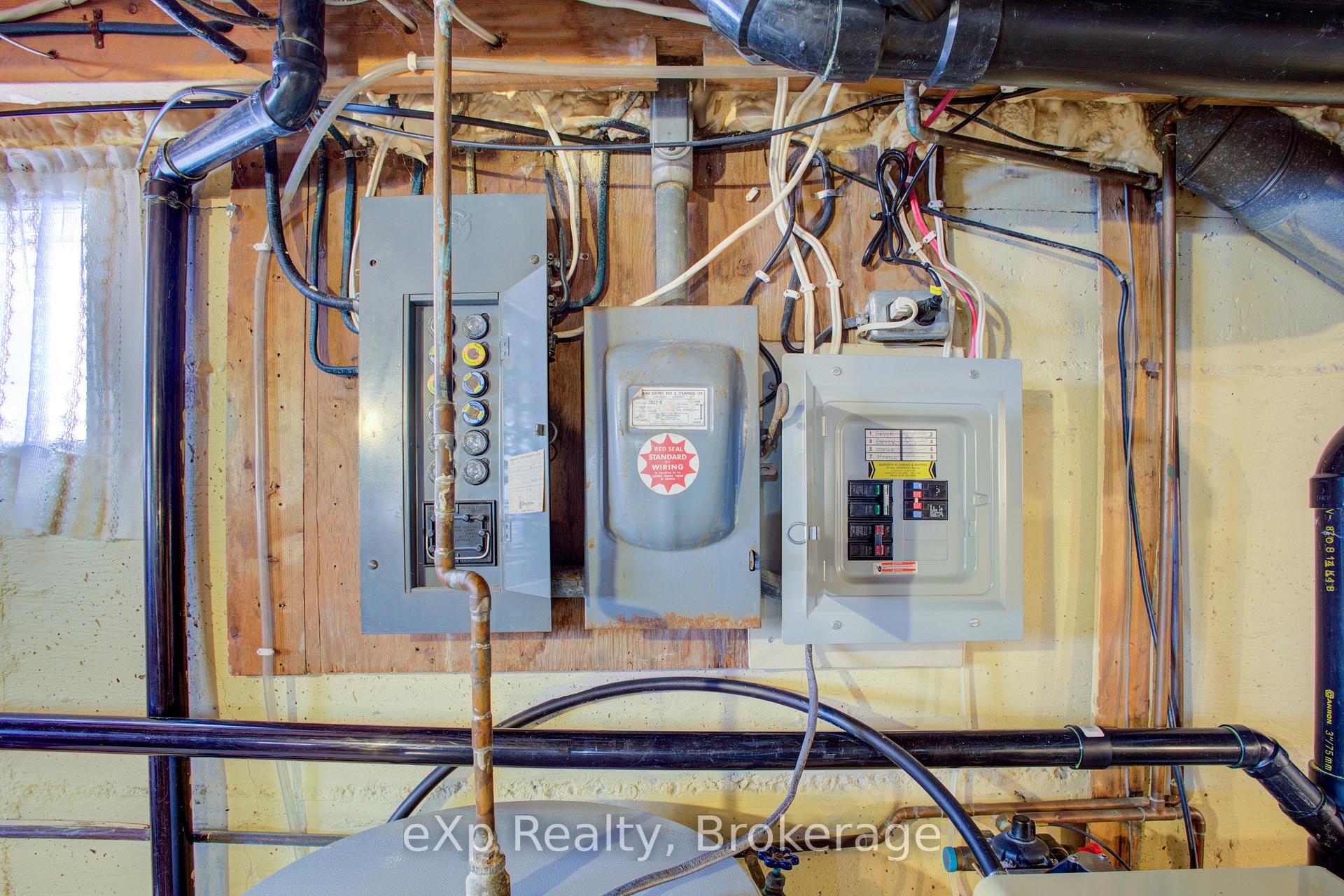 Photo 24 of 318 Leopold Street, North Huron, Wingham — HOMEH
