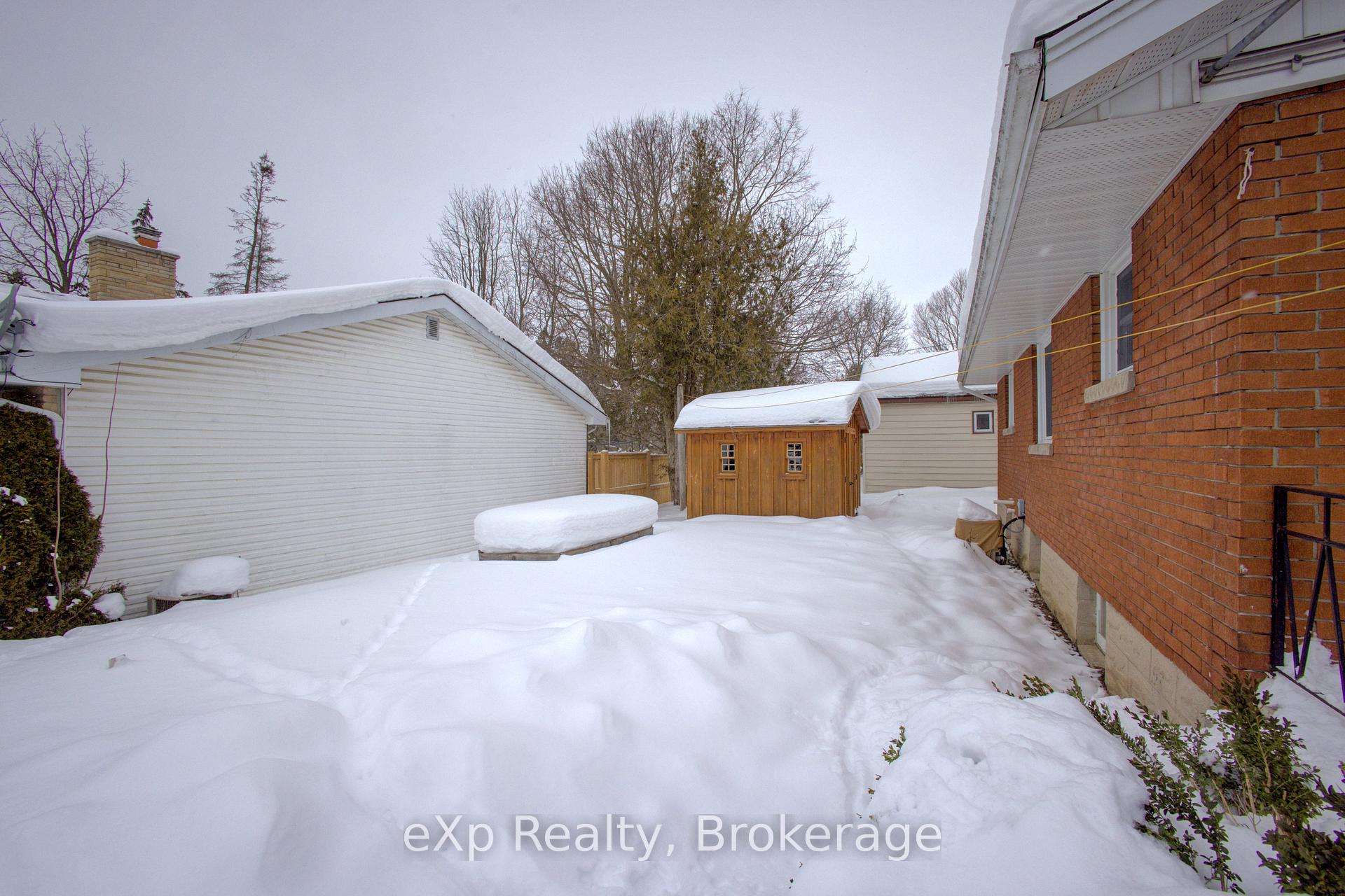 Photo 26 of 318 Leopold Street, North Huron, Wingham — HOMEH