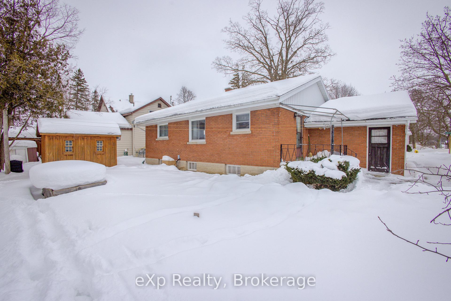 Photo 31 of 318 Leopold Street, North Huron, Wingham — HOMEH