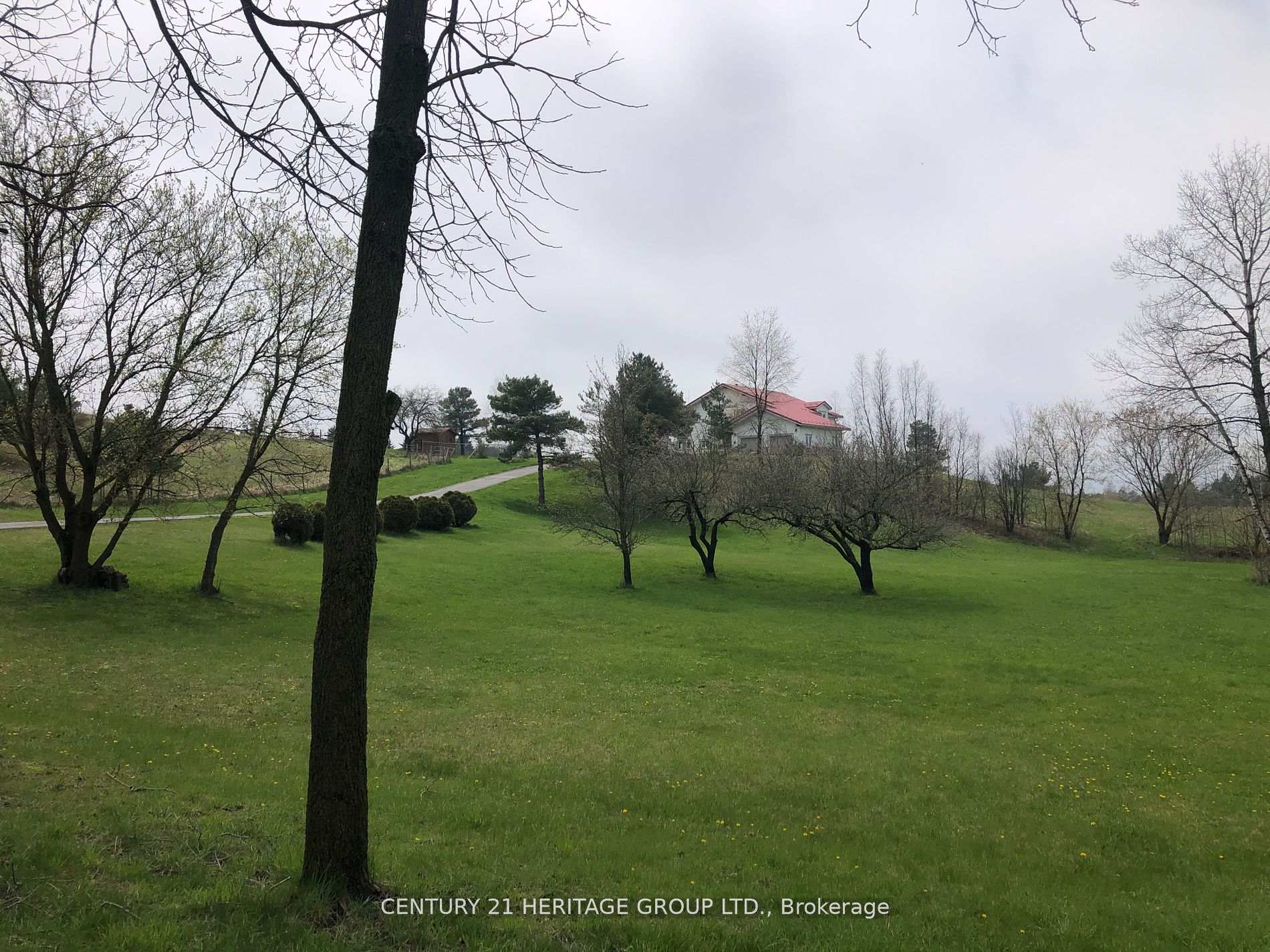 Photo 2 of Unit Upper, 6371 2nd Line, New Tecumseth, Rural New Tecumseth — HOMEH