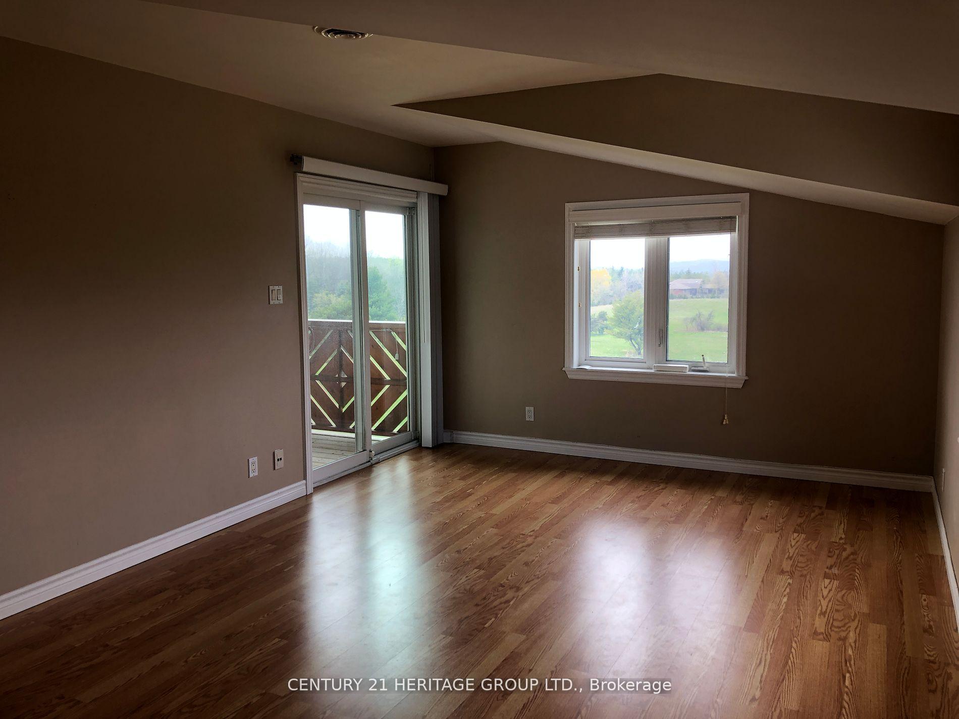 Photo 5 of Unit Upper, 6371 2nd Line, New Tecumseth, Rural New Tecumseth — HOMEH