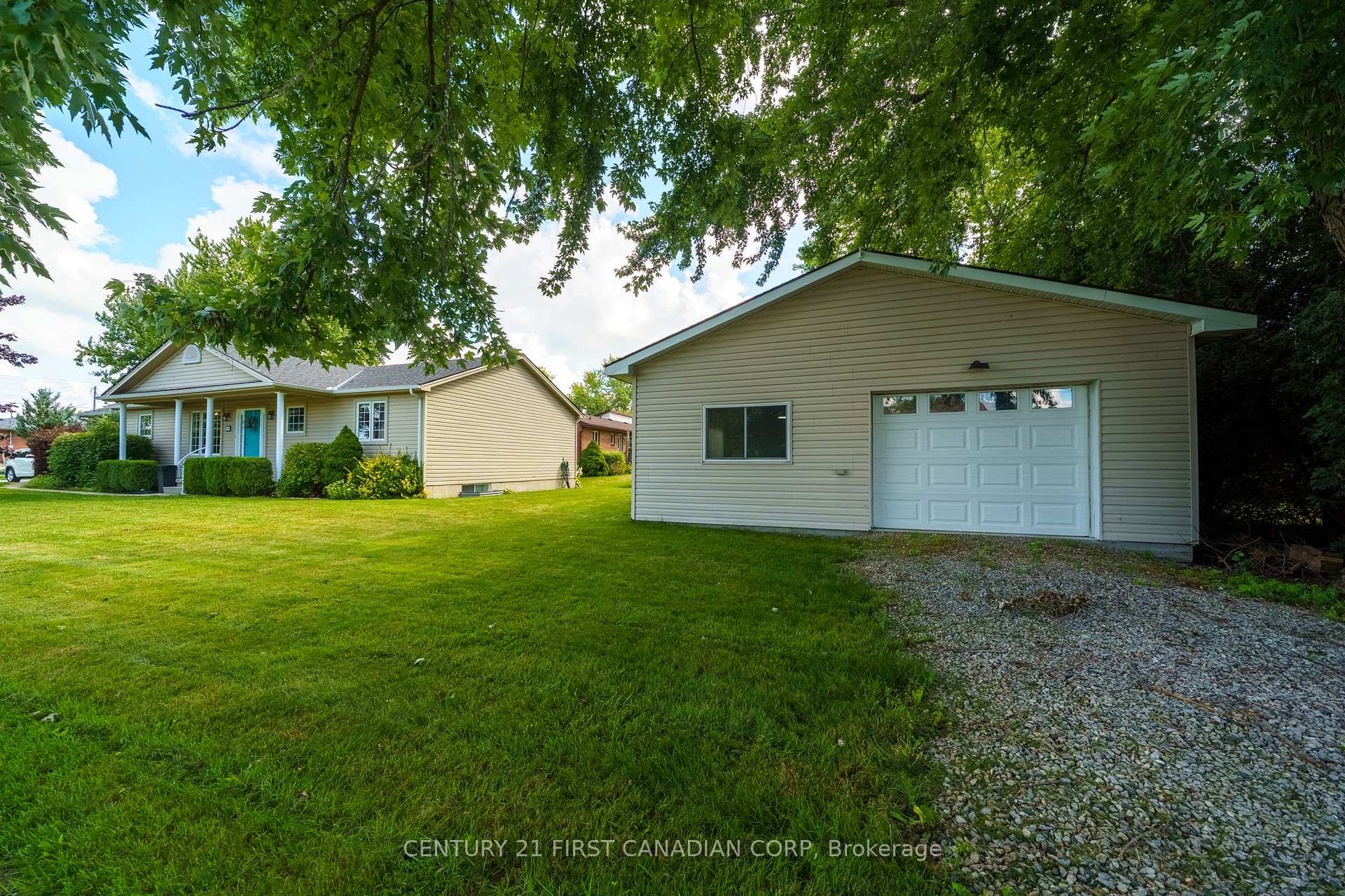 Photo 1 of 300 Station St Street, North Middlesex, Parkhill — HOMEH