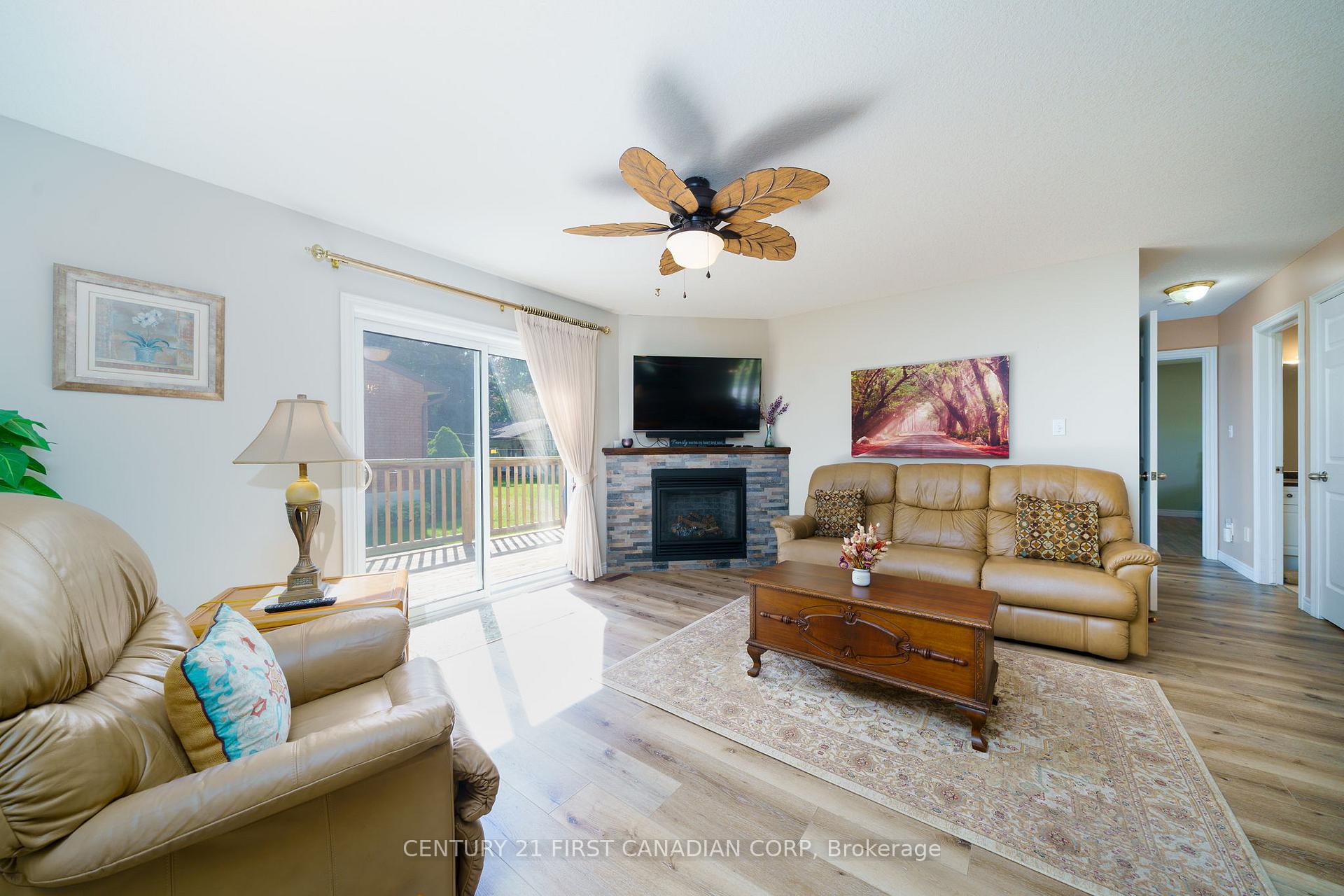 Photo 7 of 300 Station St Street, North Middlesex, Parkhill — HOMEH