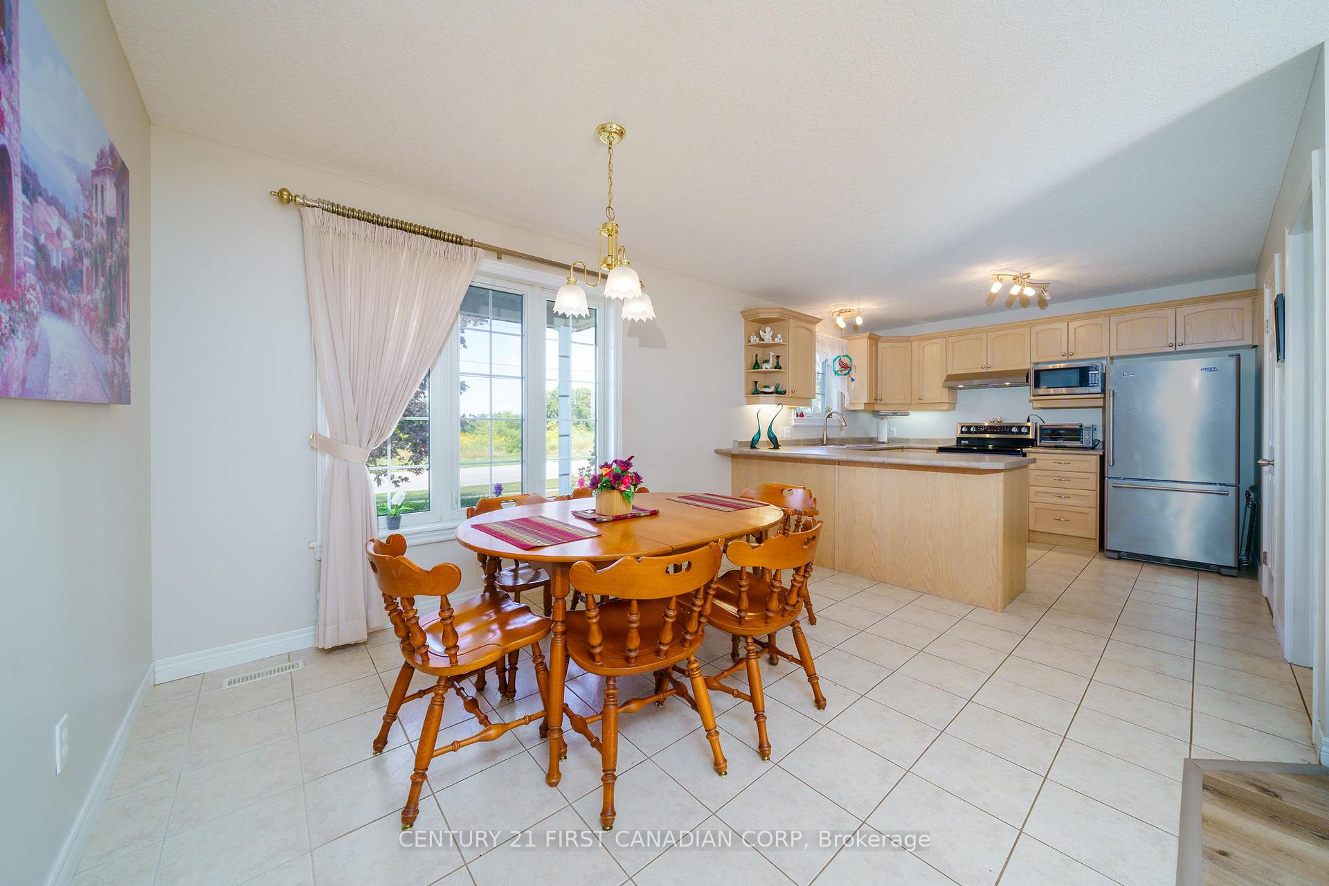 Photo 9 of 300 Station St Street, North Middlesex, Parkhill — HOMEH