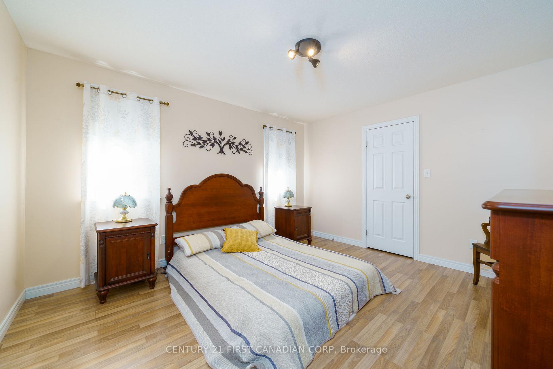 Photo 15 of 300 Station St Street, North Middlesex, Parkhill — HOMEH