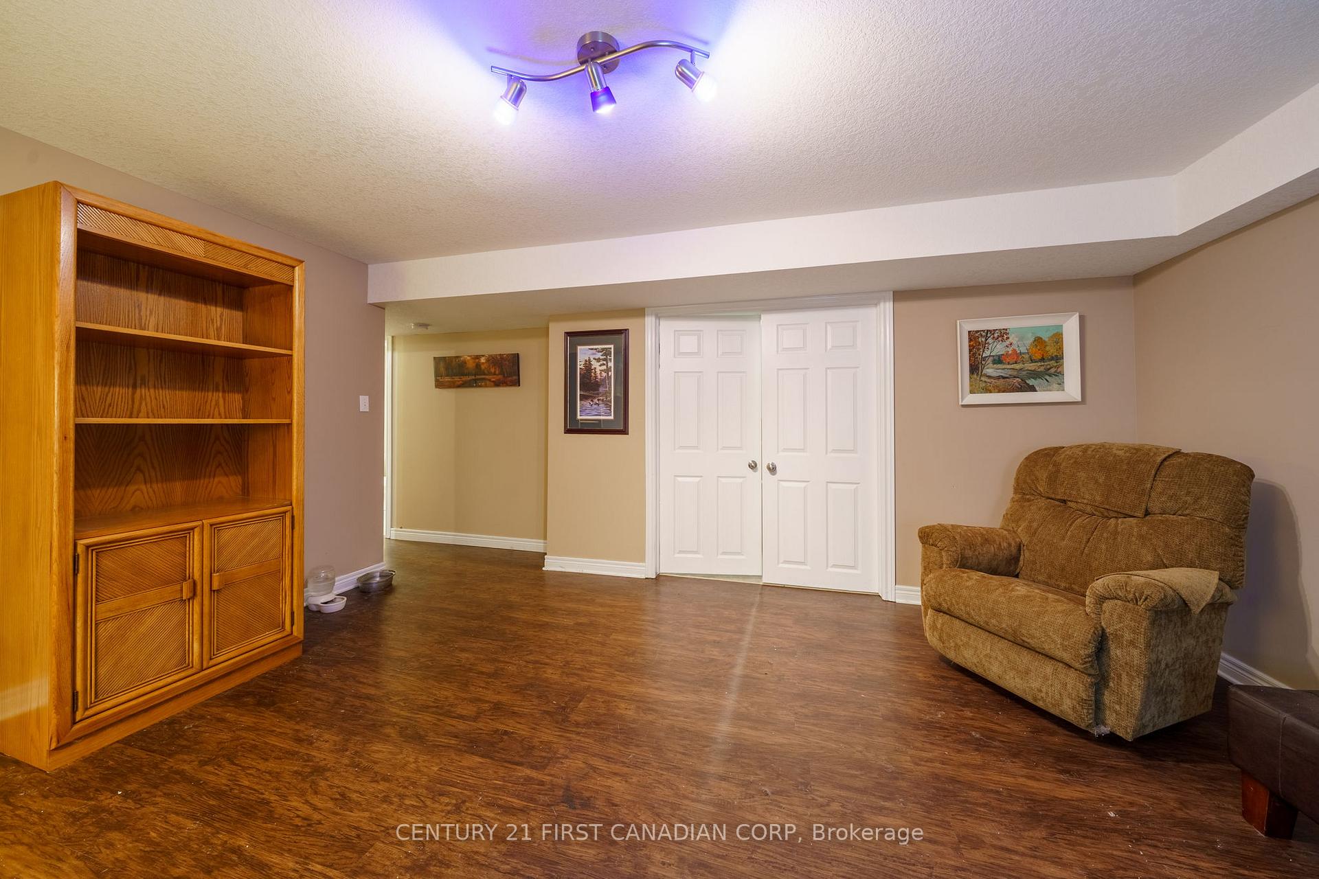 Photo 20 of 300 Station St Street, North Middlesex, Parkhill — HOMEH