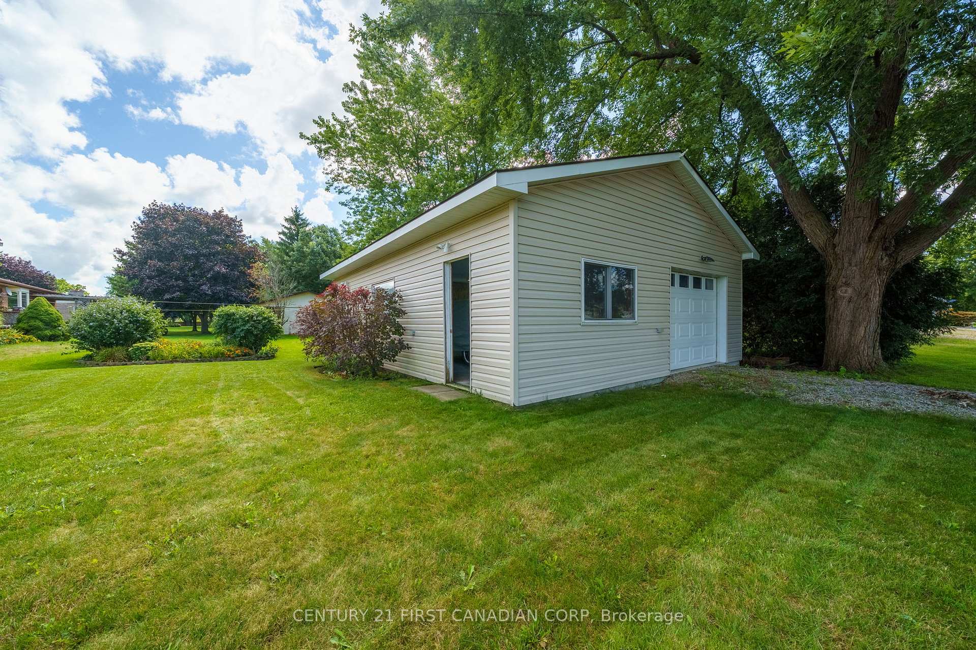 Photo 26 of 300 Station St Street, North Middlesex, Parkhill — HOMEH
