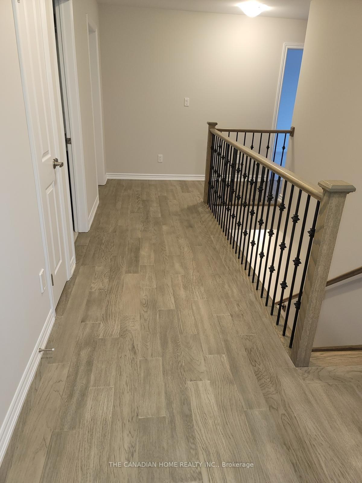 Photo 3 of 8124 Citation Road, Niagara Falls, Ascot — HOMEH