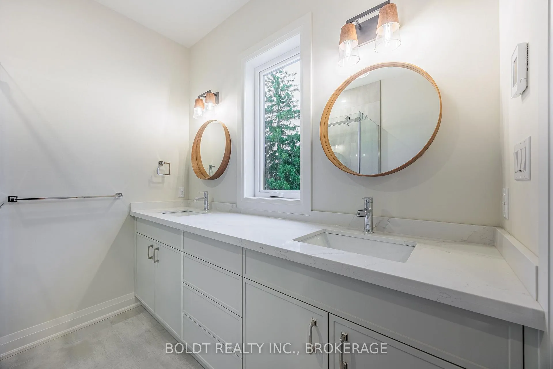 Photo 15 of 1051 Pelham Street, Pelham, Fonthill — HOMEH