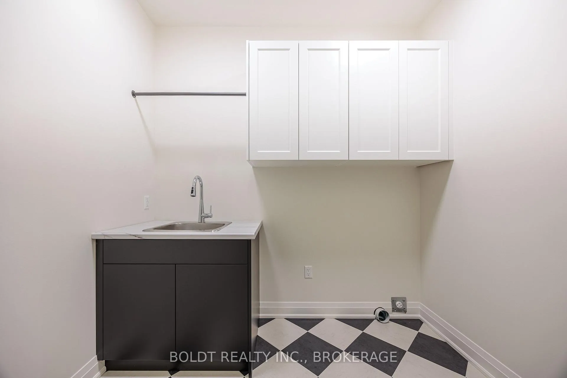 Photo 20 of 1051 Pelham Street, Pelham, Fonthill — HOMEH