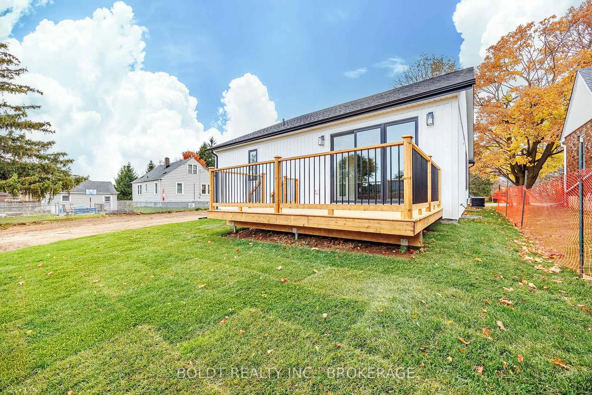 Photo 24 of 1051 Pelham Street, Pelham, Fonthill — HOMEH