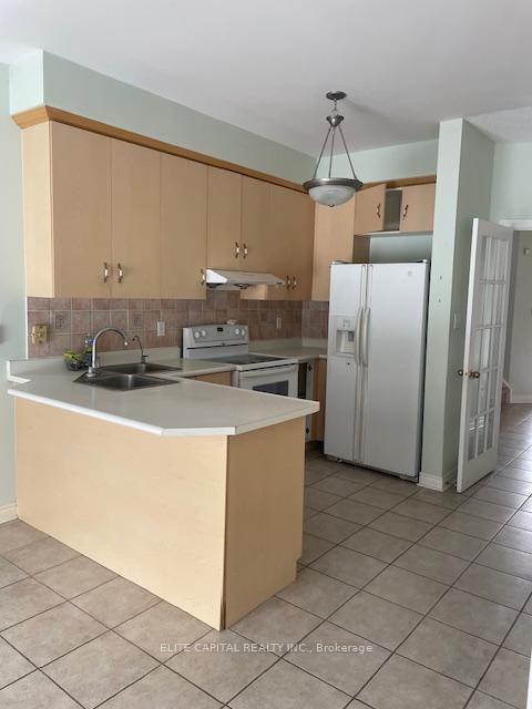Photo 11 of 3 Whistler Court, Markham, Milliken Mills West — HOMEH