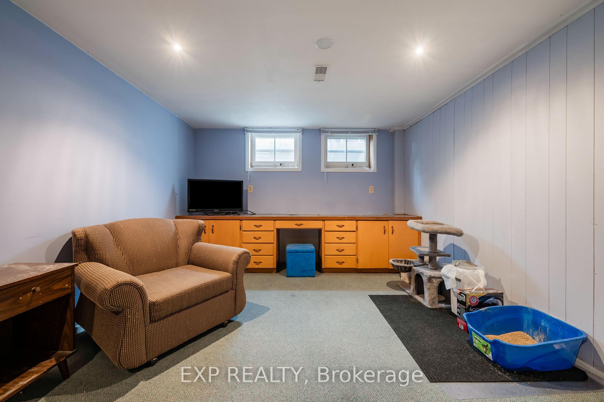 Photo 17 of 1 Banting Drive, Orangeville — HOMEH