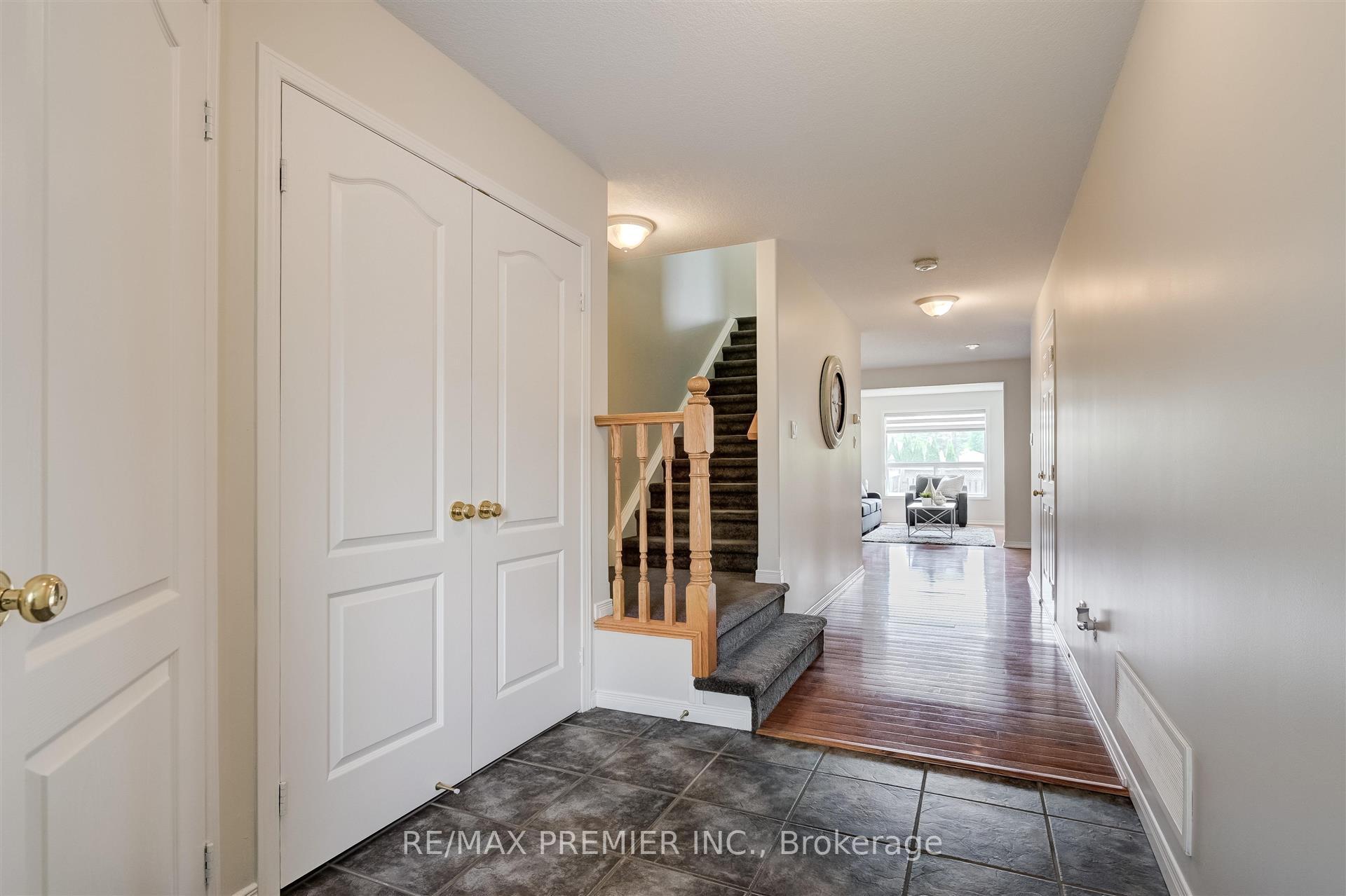 Photo 4 of 39 Shephard Avenue, New Tecumseth, Alliston — HOMEH